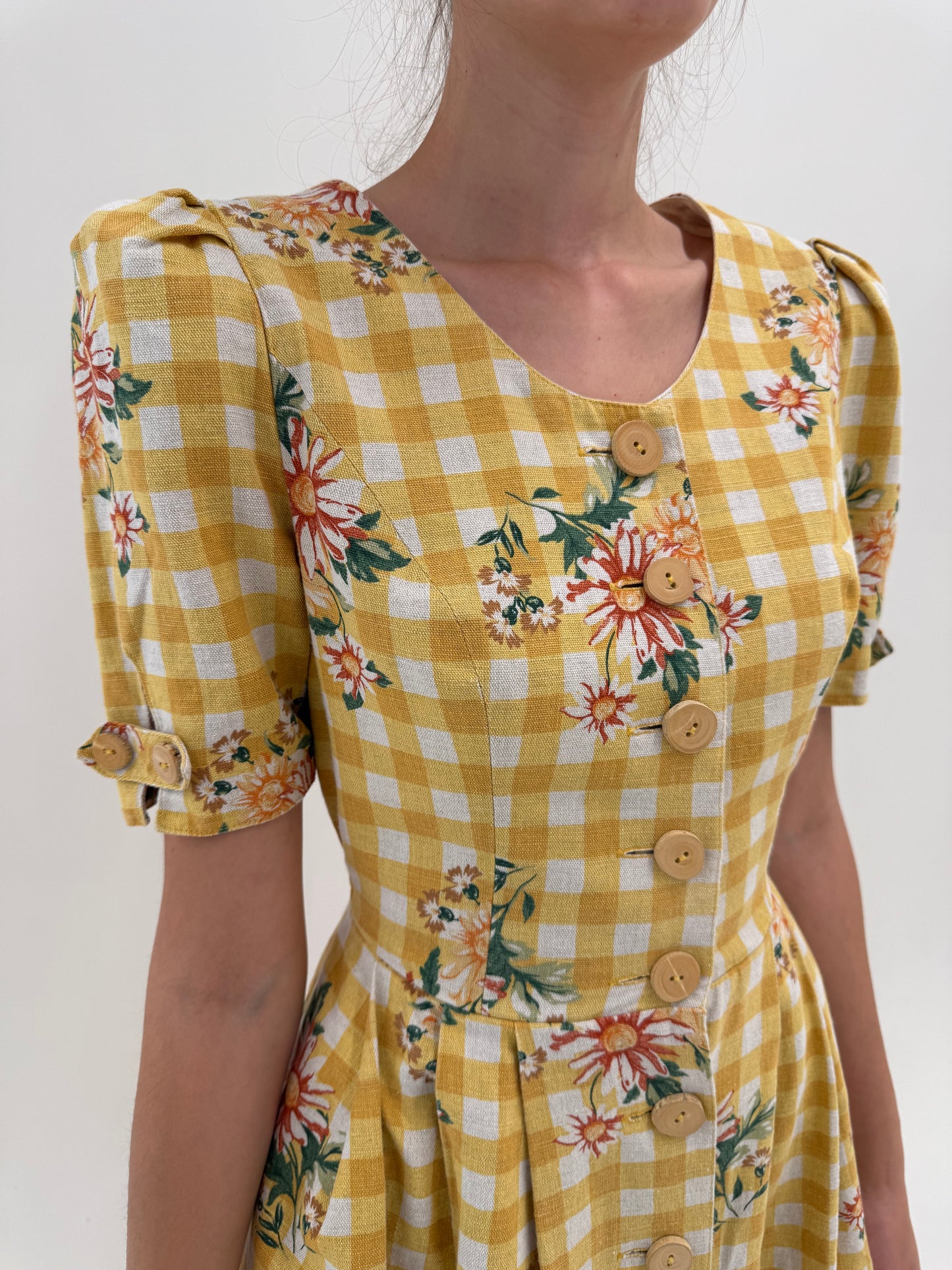 Rochie vintage din pânză excepțională de in cu corsaj și carouri