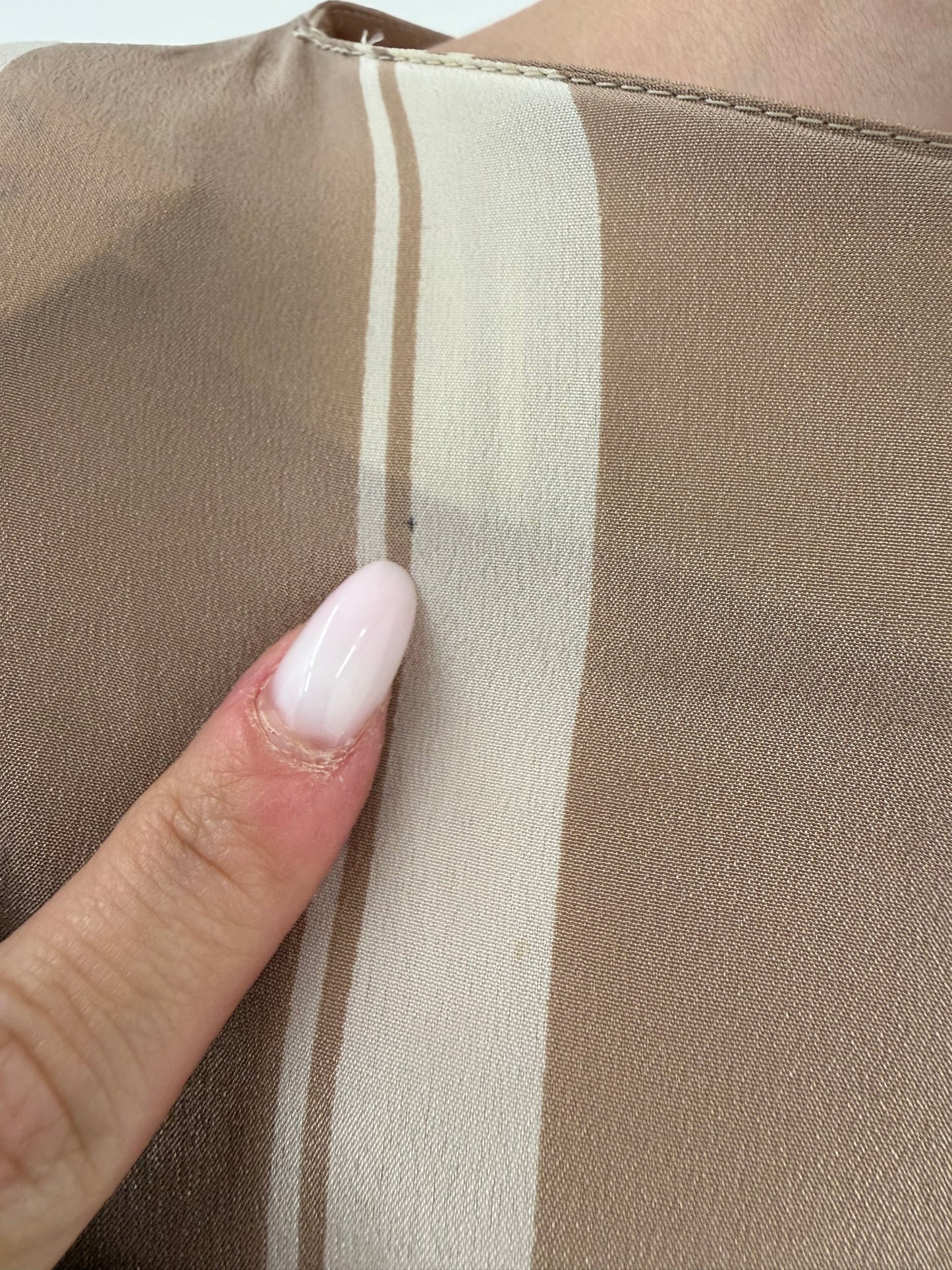 Rochie vintage camel din mătase naturală în croi retro modern