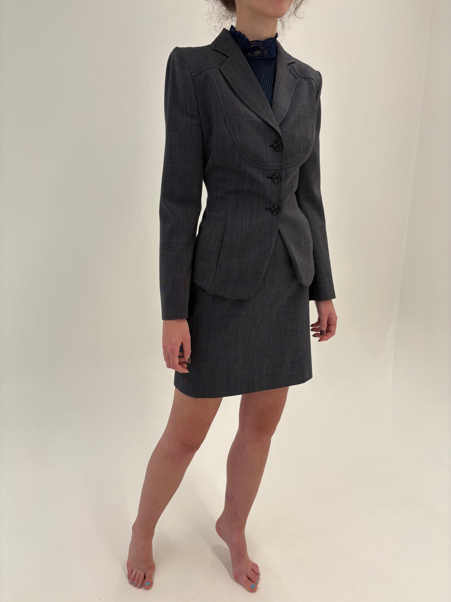 Deux piece italian cu sacou ultra cambrat și fusta în croi chic