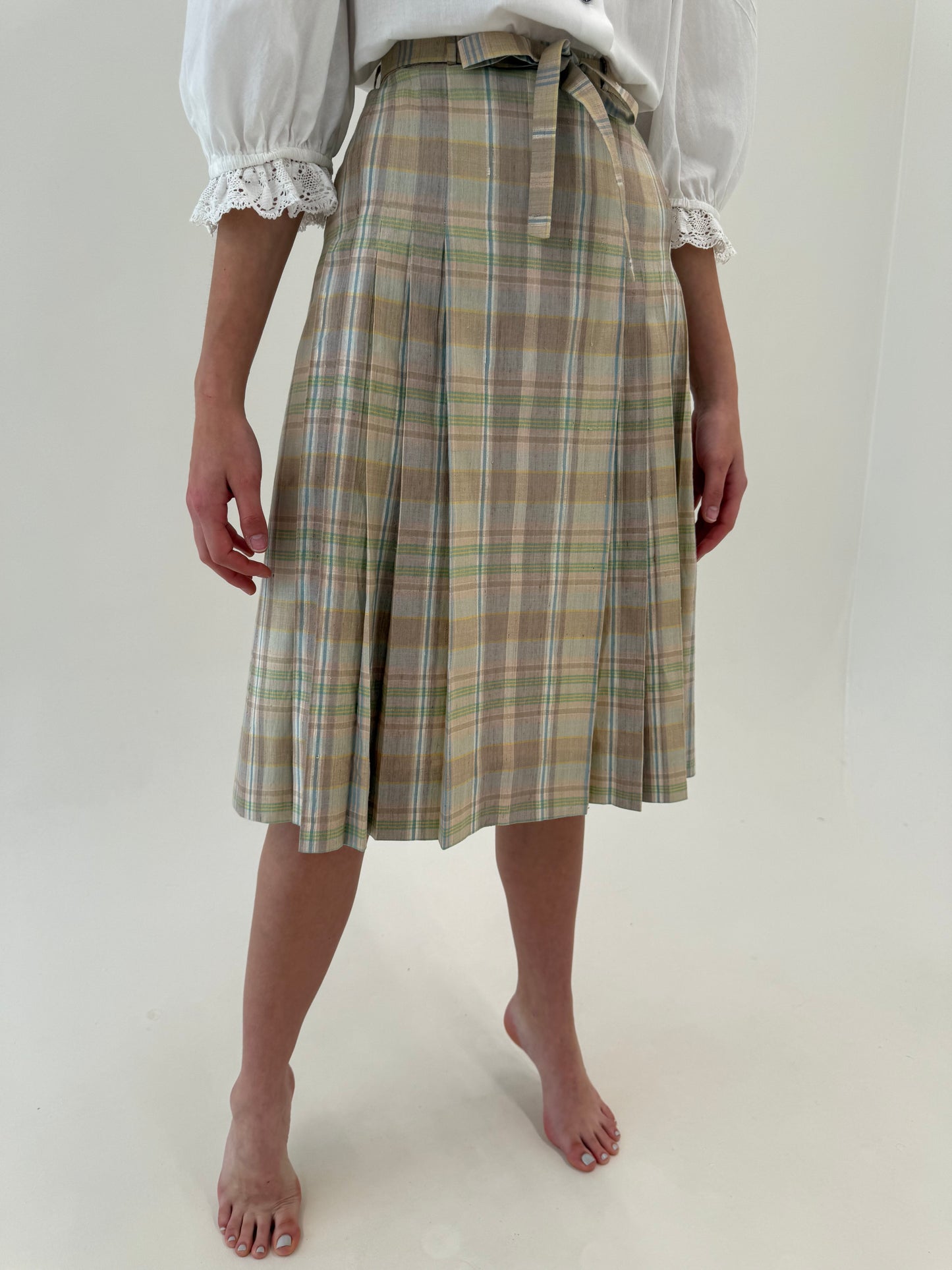 Fustă vintage plisată din pânză de in în nuanțe pudrate cu talie ultra înaltă