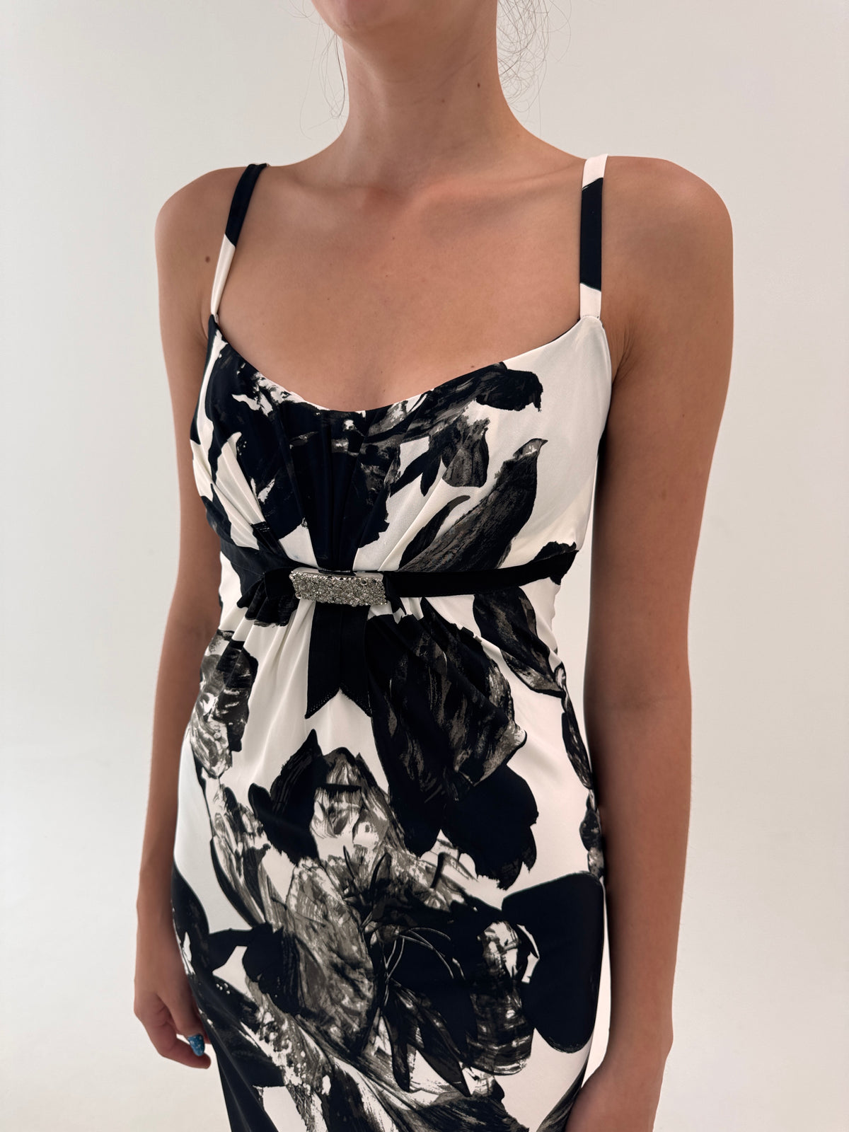 Rochie Iceberg luxury de la zi la seară spre maxi, în croi ultra flatant cu print spectaculos