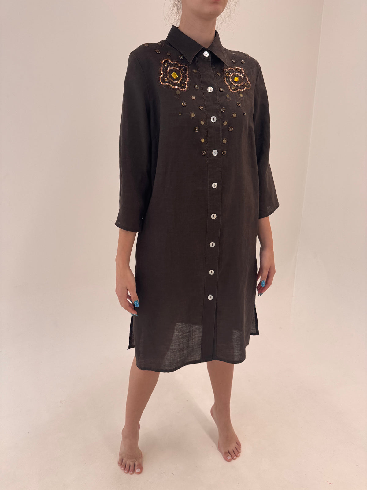 Rochie tip cămașă din in premium chocolate brown cu broderie și aplicații