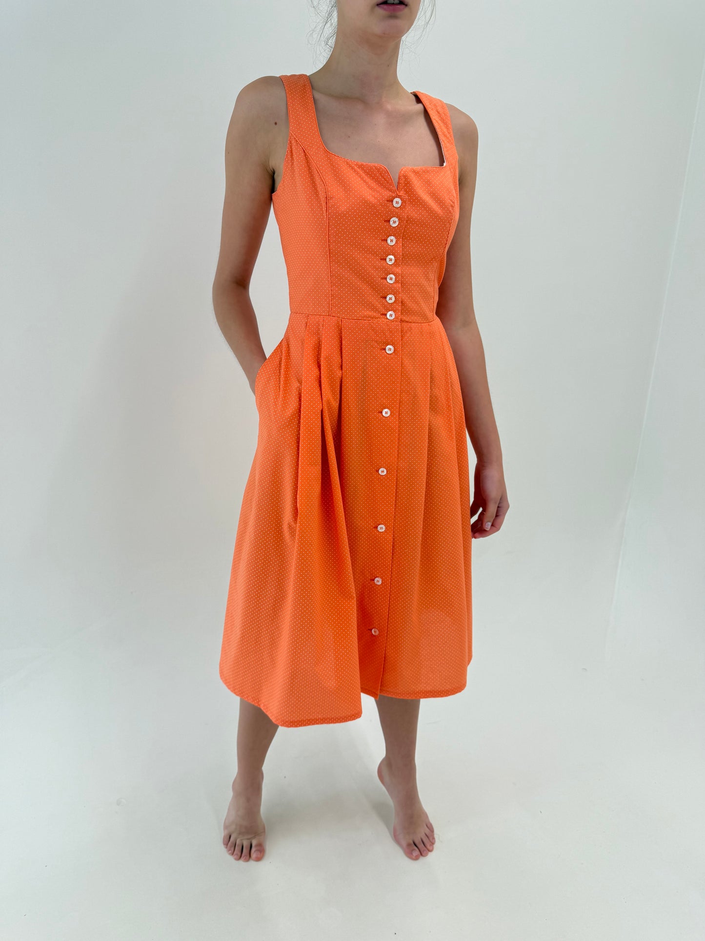 Rochie vintage din pânză de bumbac cu buline cu corsaj și buzunare