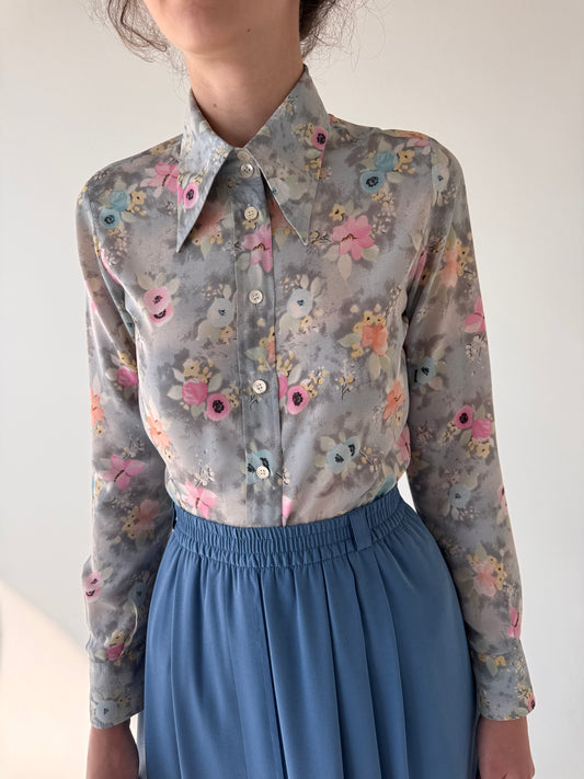 Cămașa vintage cu print floral din mătase naturală ușor texturată