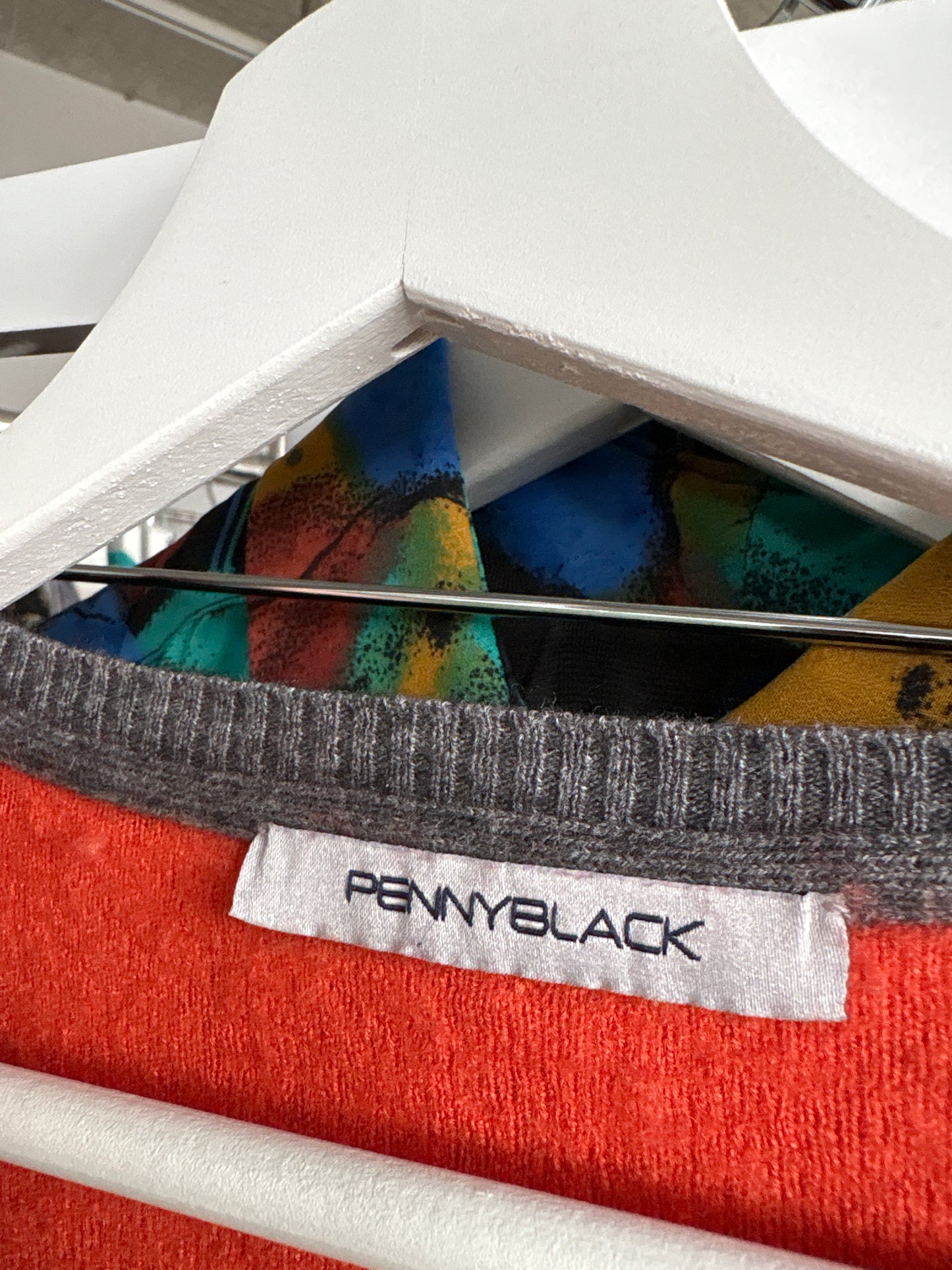 Cardigan colorblock din gama Max Mara din lana merino extrafina în culori tari