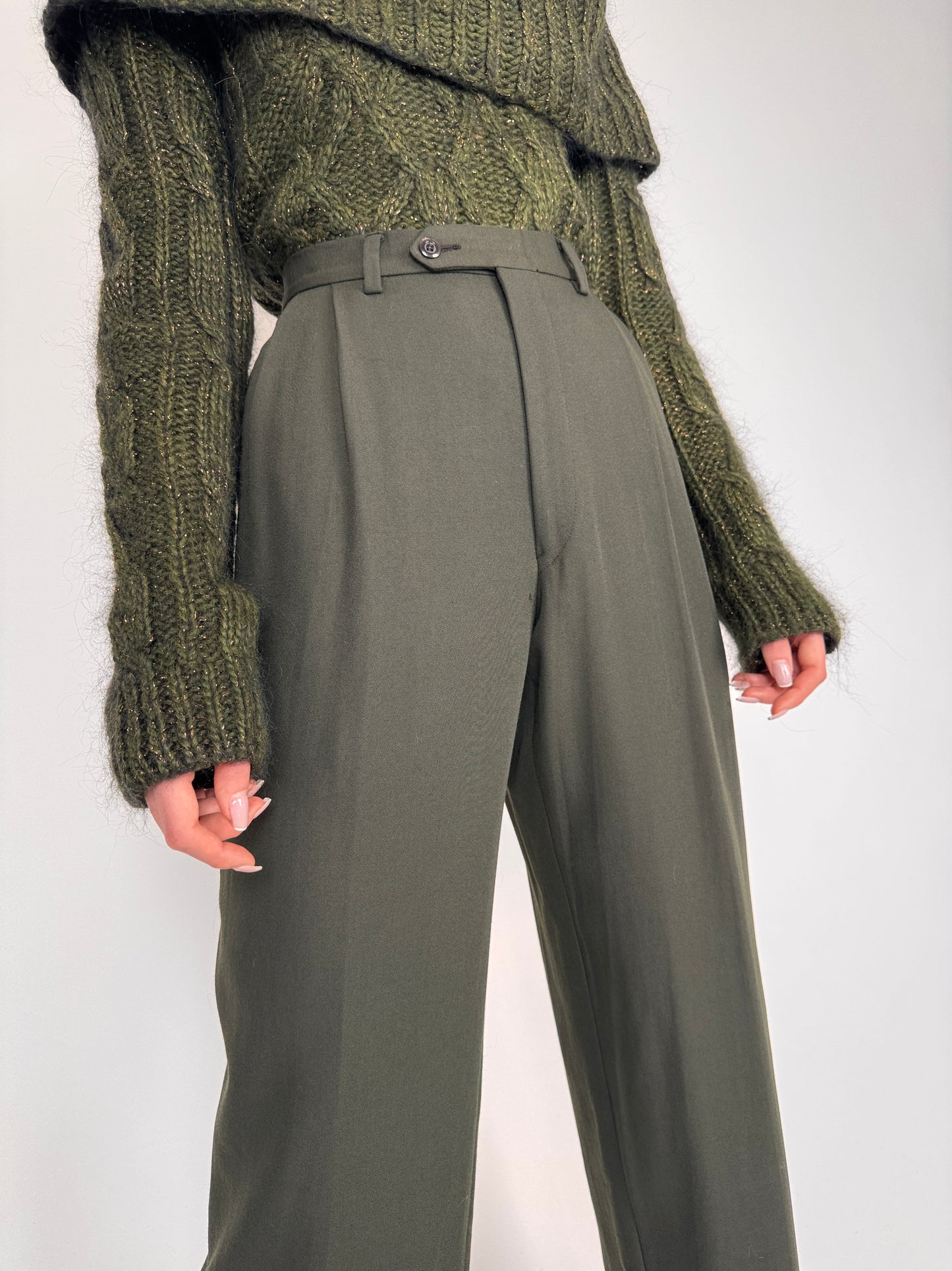 Pantaloni dark green din lana extrafina cu pense