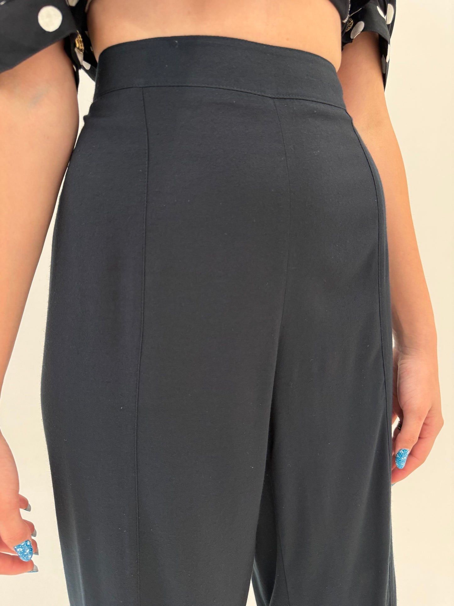 Pantaloni negru palazzo tall cu talie ultra înaltă de la zi la seară