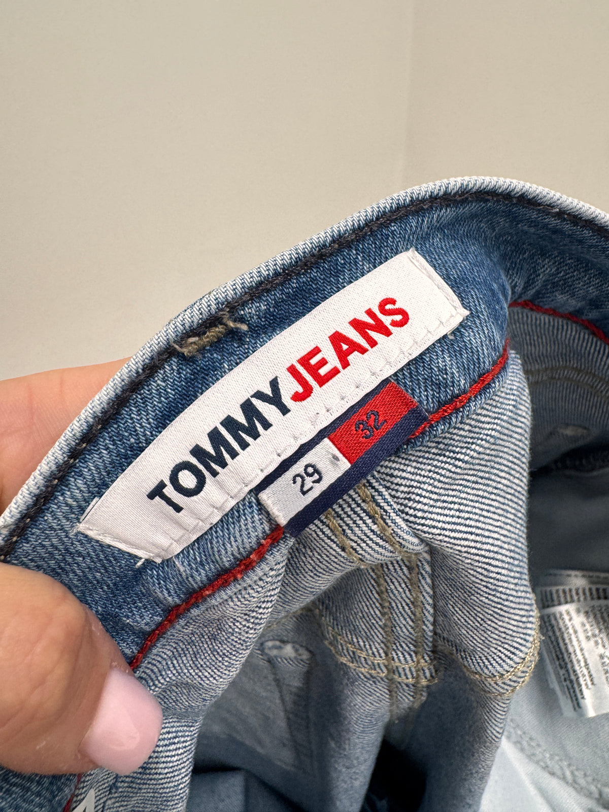 Jeans Tommy Hilfiger ultra confort modelatori în croi evazat