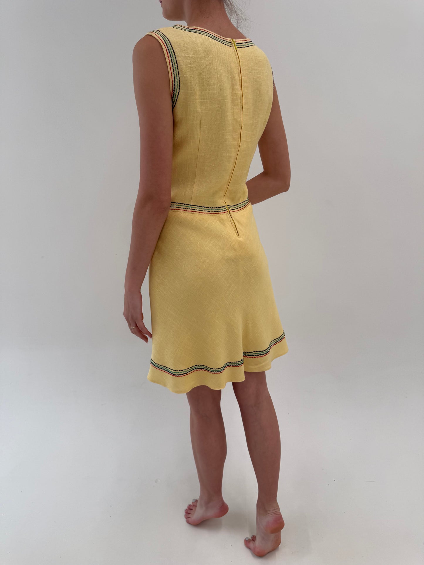 Rochie old vintage din pânză butter yellow cu talie marcată
