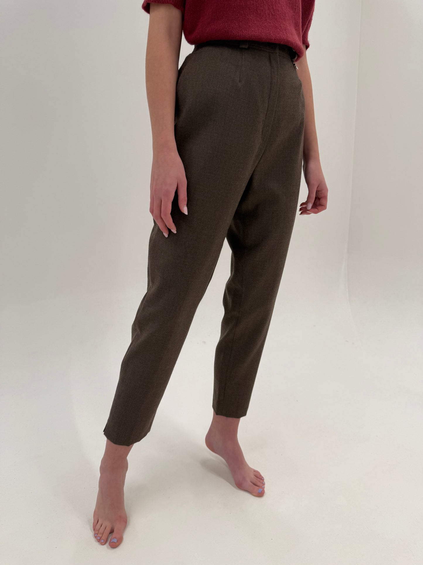 Pantaloni taupe brown cu talie ultra înaltă din lana extrafina groasă