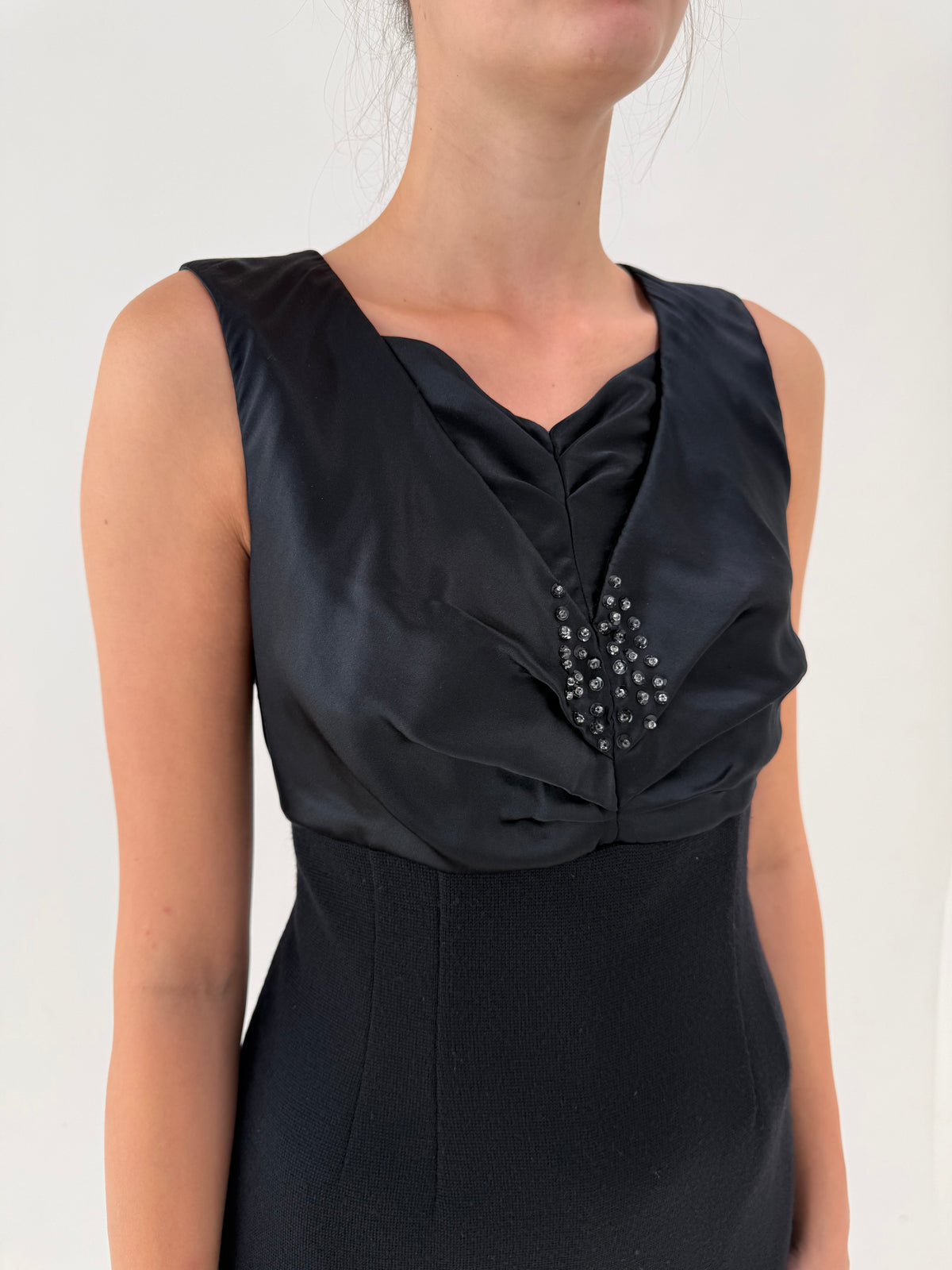 LBD Luisa Spagnoli din lana extrafina cu bust drapat de mătase naturală