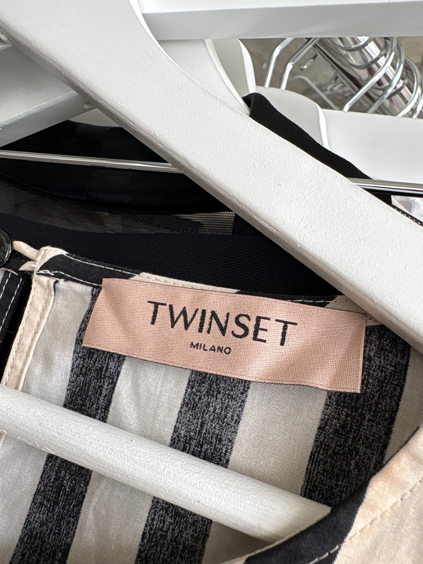 Top de brand luxury Twinset din poplin de bumbac în dungi cu volane