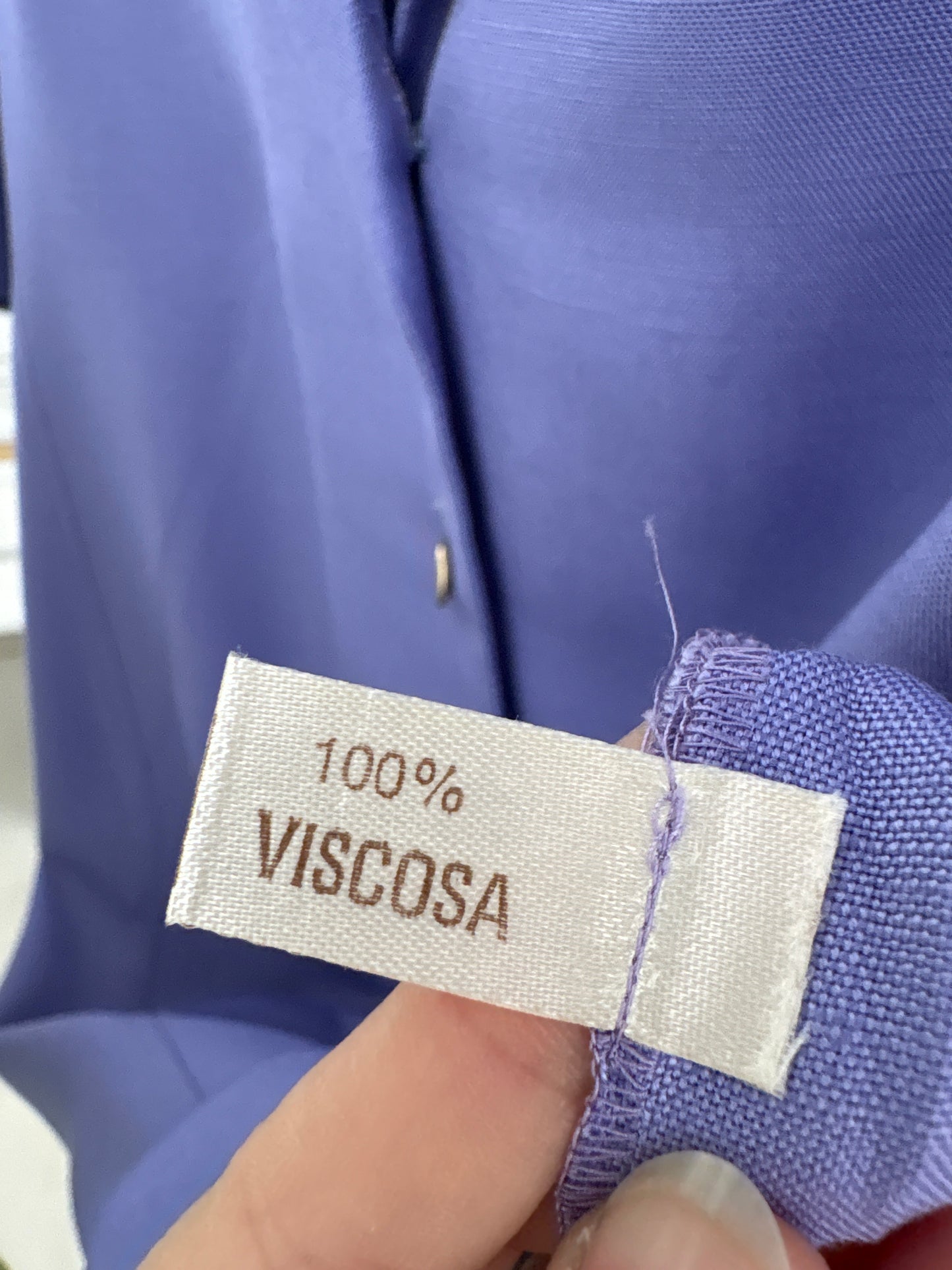 Rochie lavandă în croi clasic din pânză ușor structurată