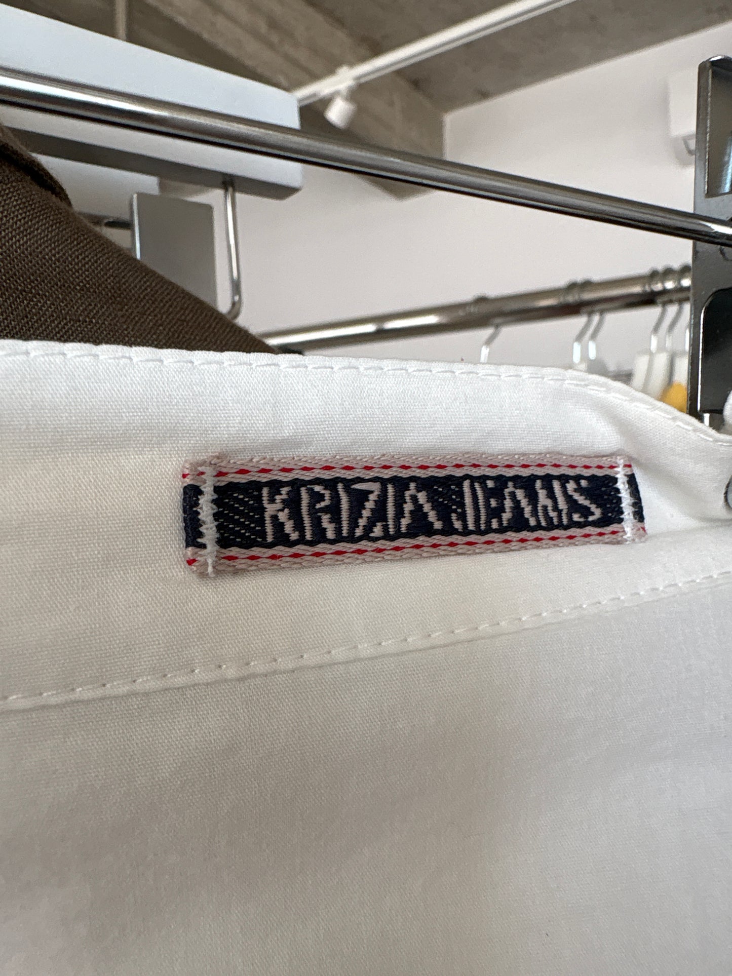 Fustă în croi elaborat de brand luxury vintage italian Krizia midi lung cu broderie anglaise