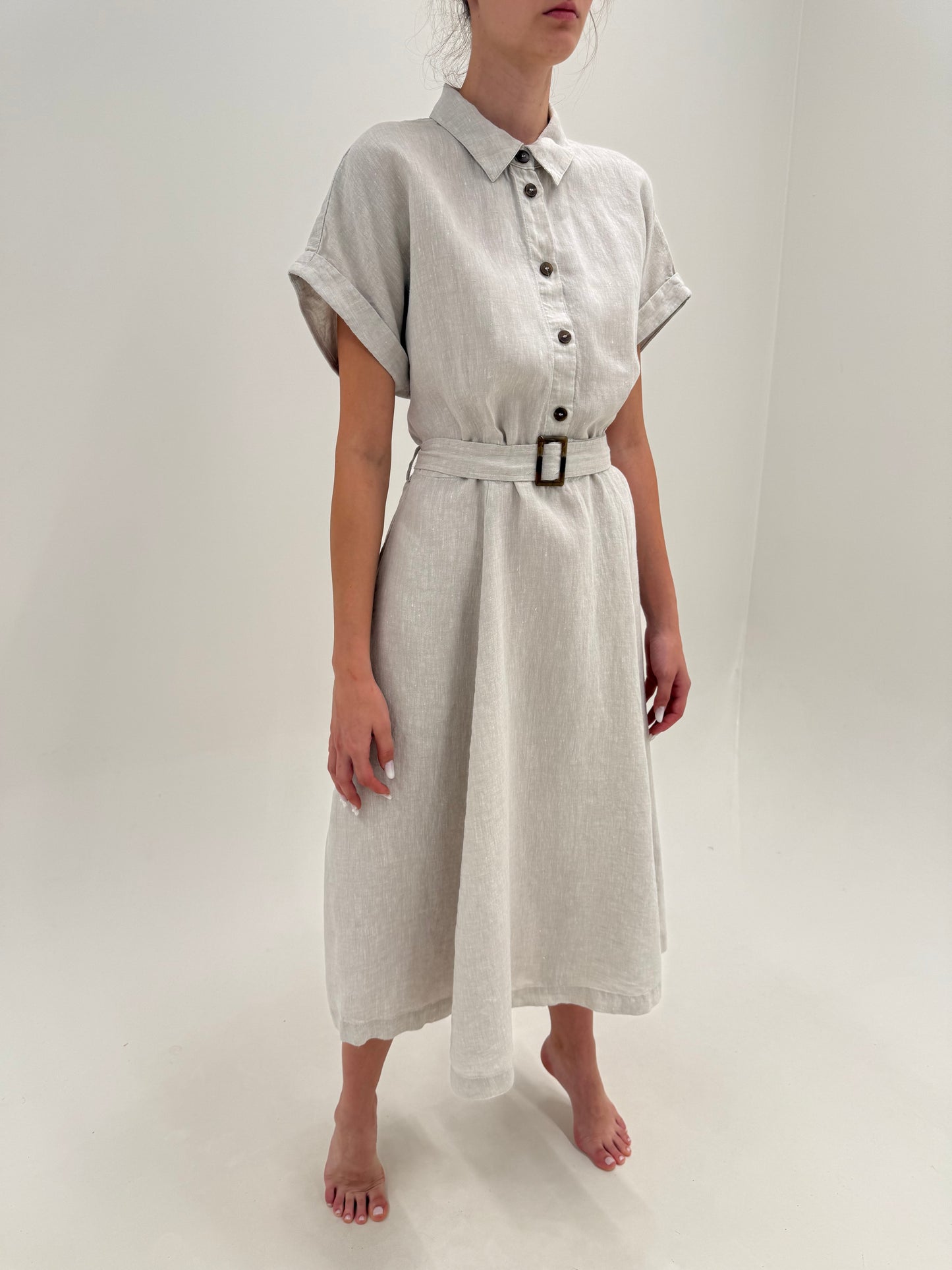 Rochie maxi din in premium silver gray în croi minimalist cu centura proprie