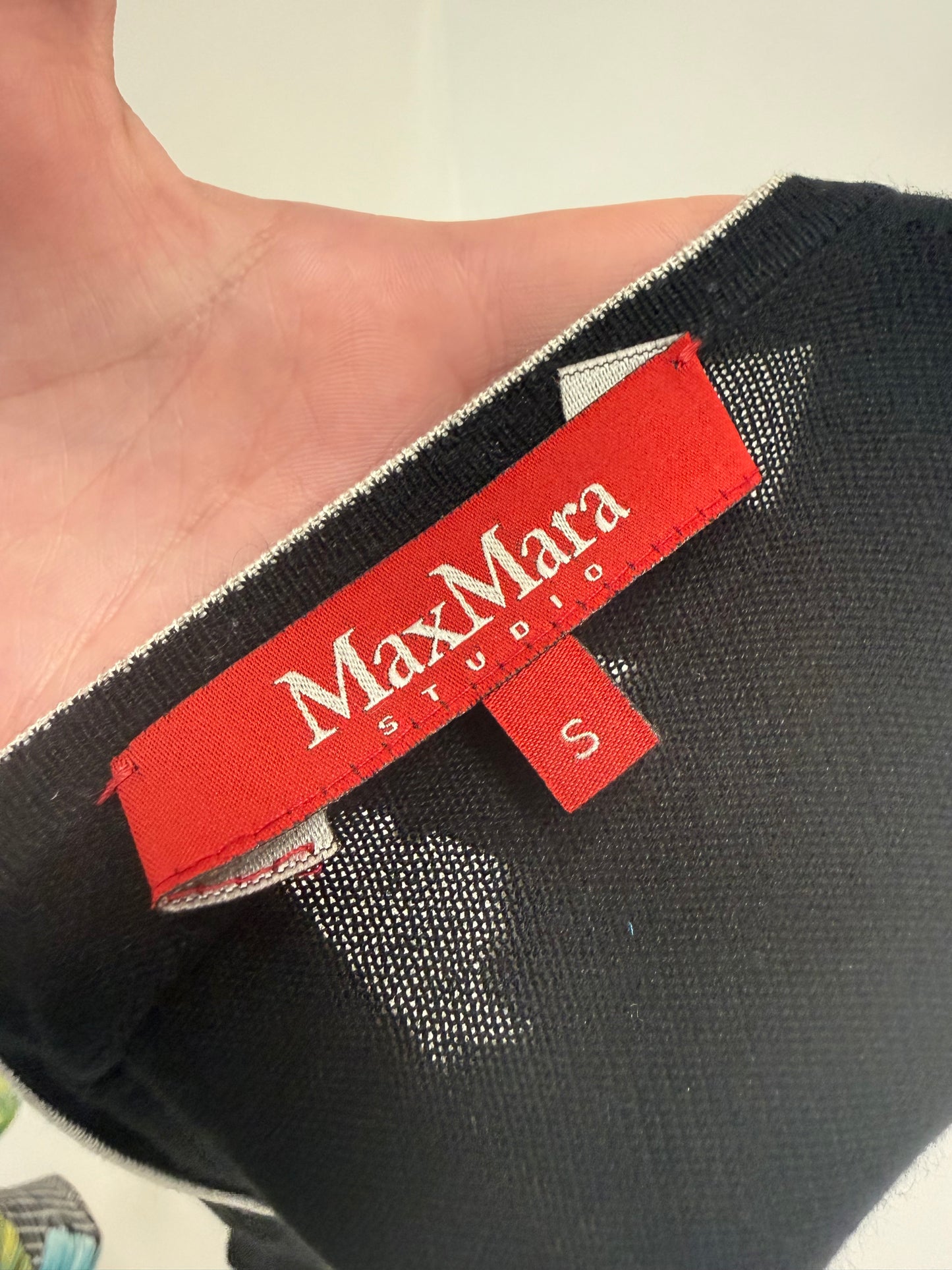 Cardigan negru Max mara de vară 85% mătase naturală și restul cașmir