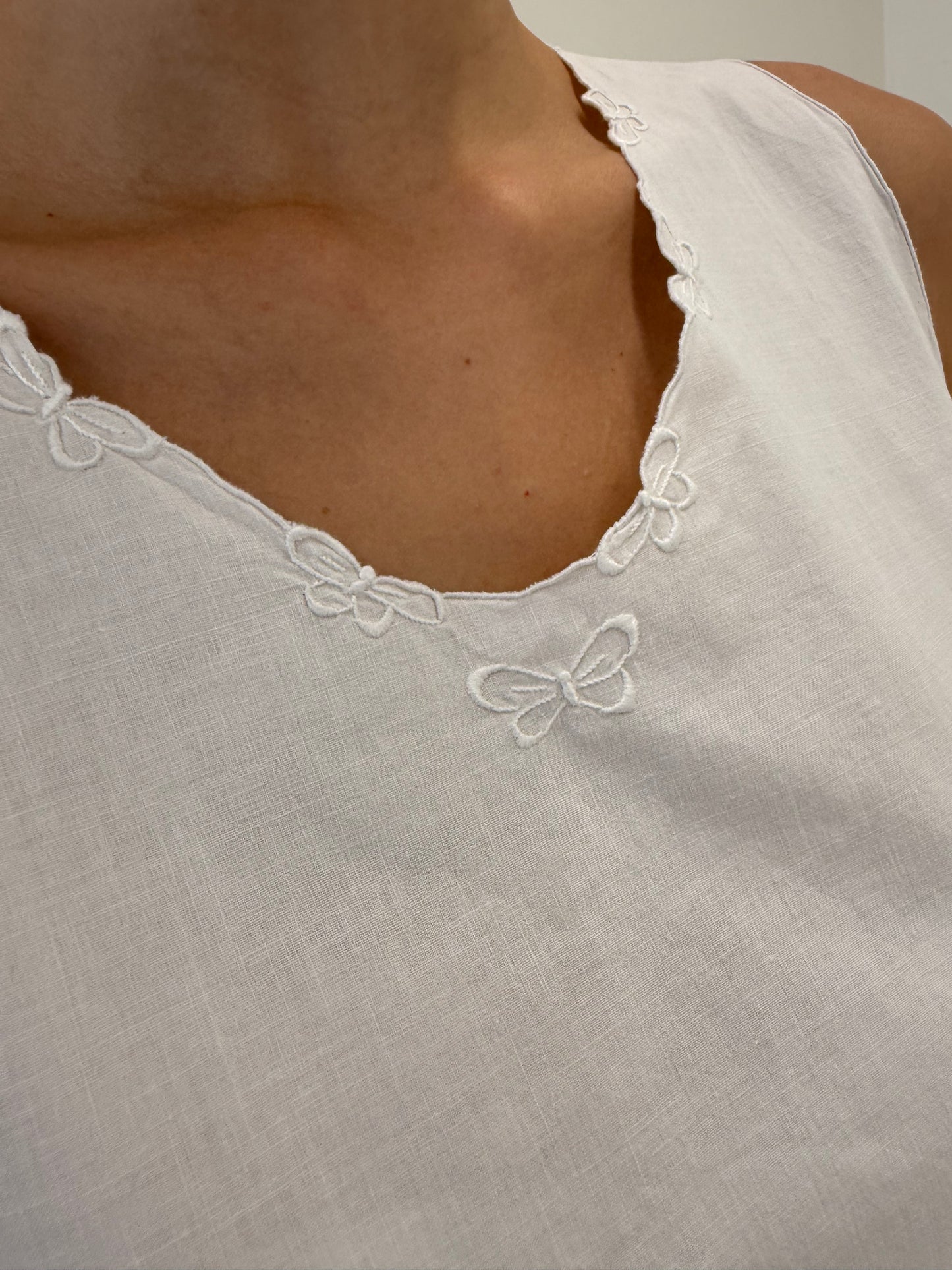 Rochie maxi cu broderie manuală delicată din pânză de in și bumbac
