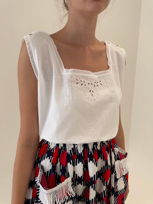 Top vintage din pânză excepțională de in cu broderie manuală delicată