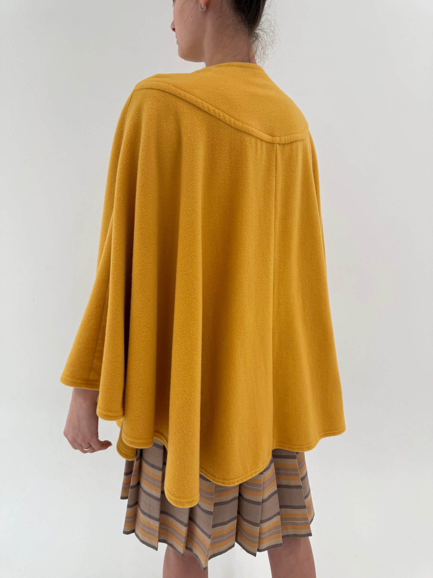 Capa vintage superbă saffron yellow din lana extrafina