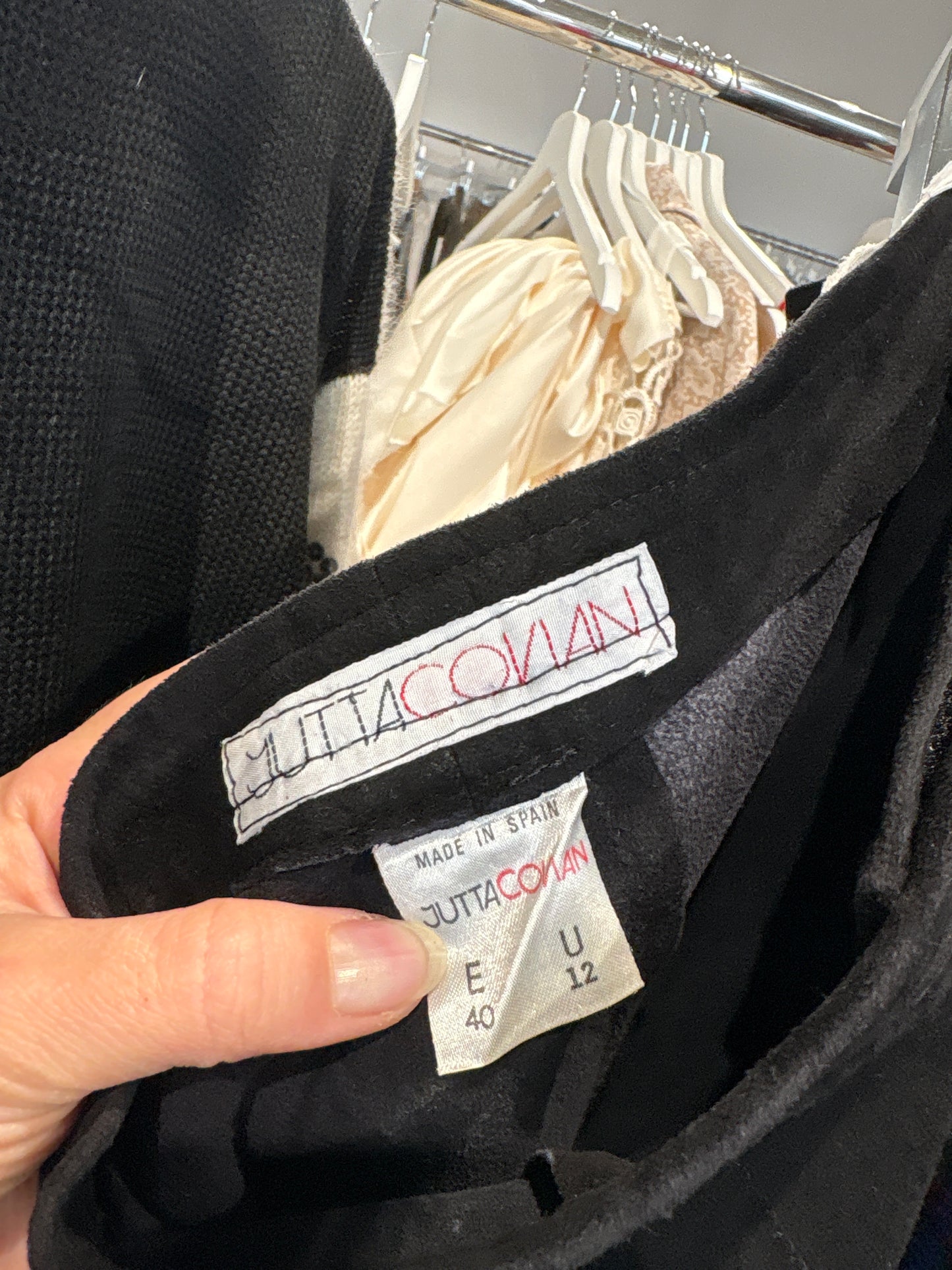 Fustă amplă neagra din piele naturală întoarsă mănușă de la zi la seară