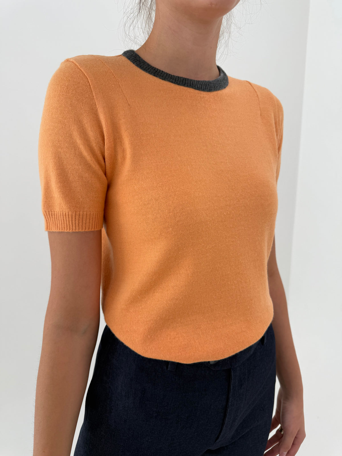 Top light orange din lana extrafina