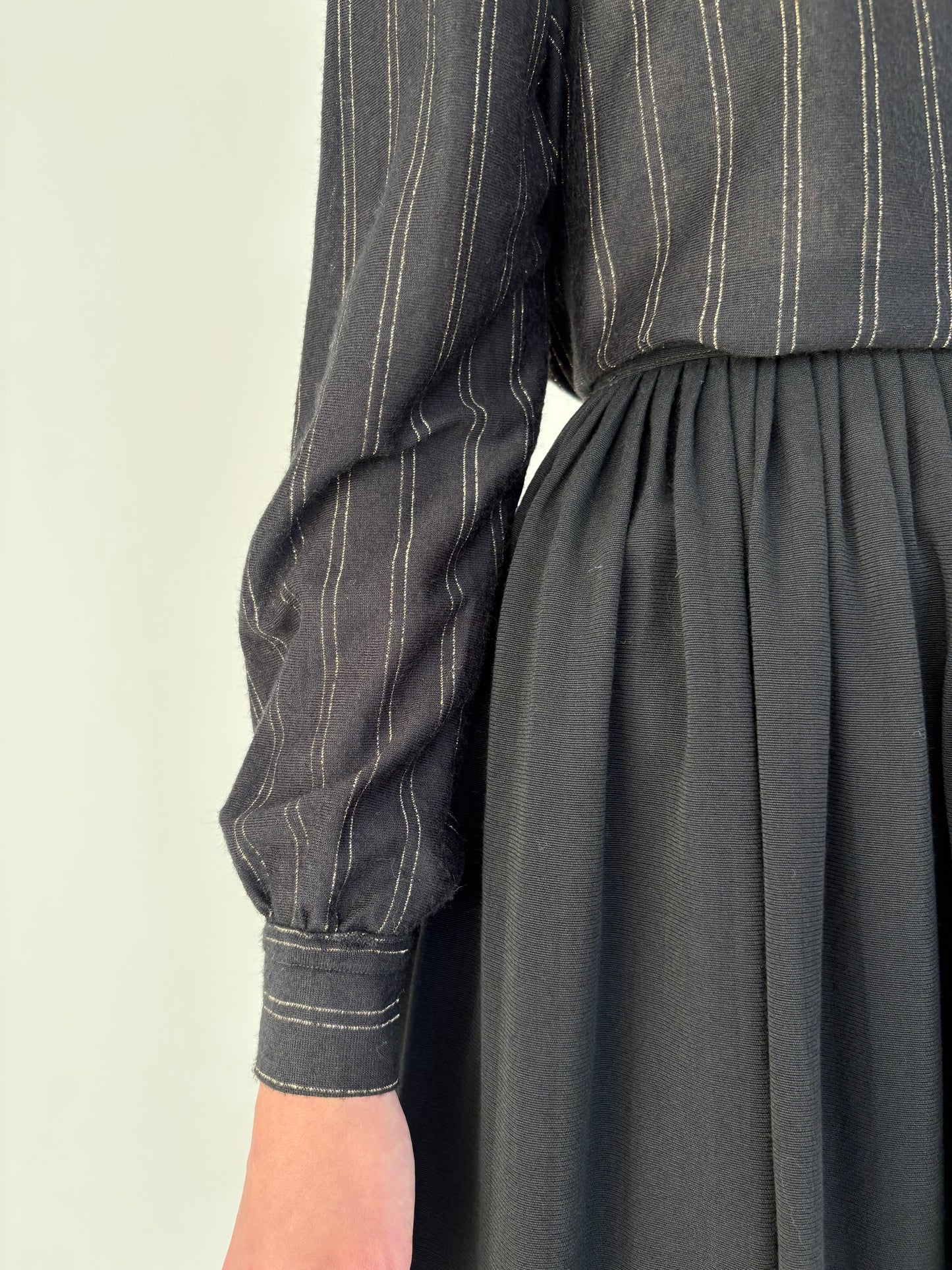 Fustă vintage neagră super amplă din lana extrafina de la zi la seară