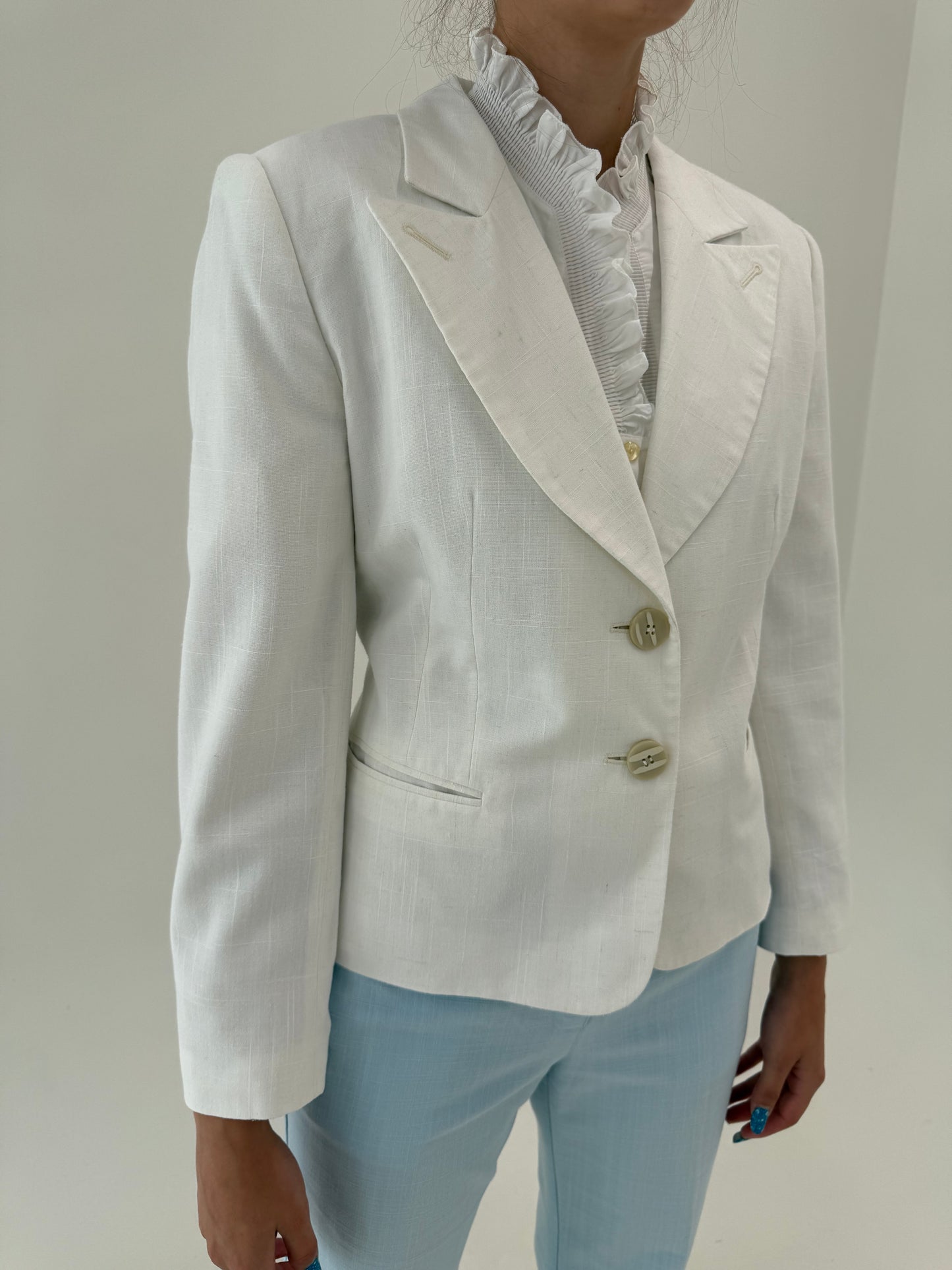 Sacou clasic din in premium ușor cambrat cu revere late off white