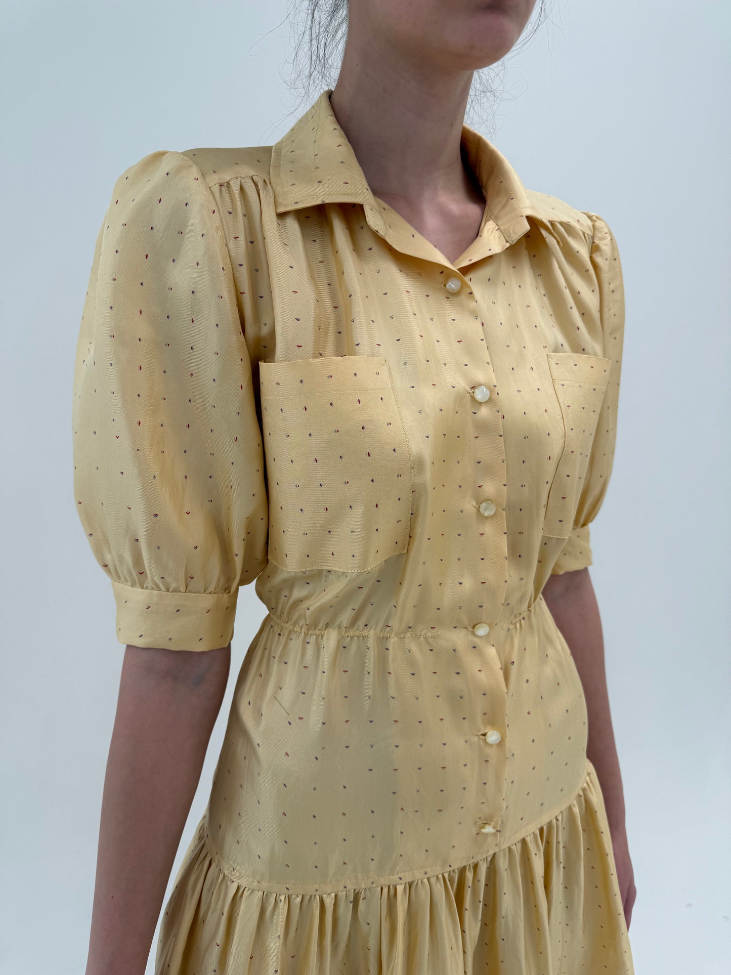 Rochie vintage cu buline din mătase naturală cu talie ultra înaltă elastică