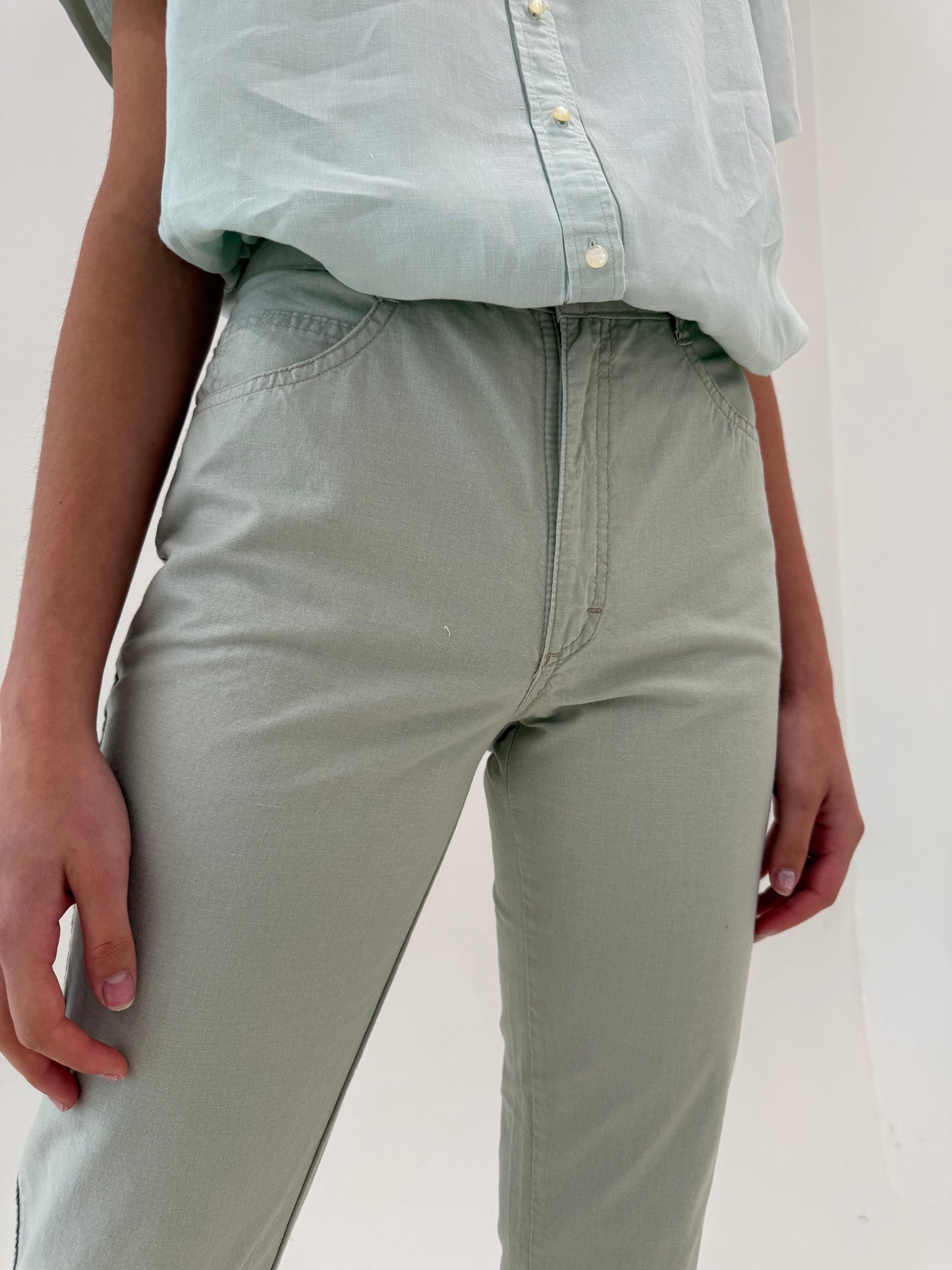 Pantaloni din pânză de in tall în croi de jeans dusty mint green
