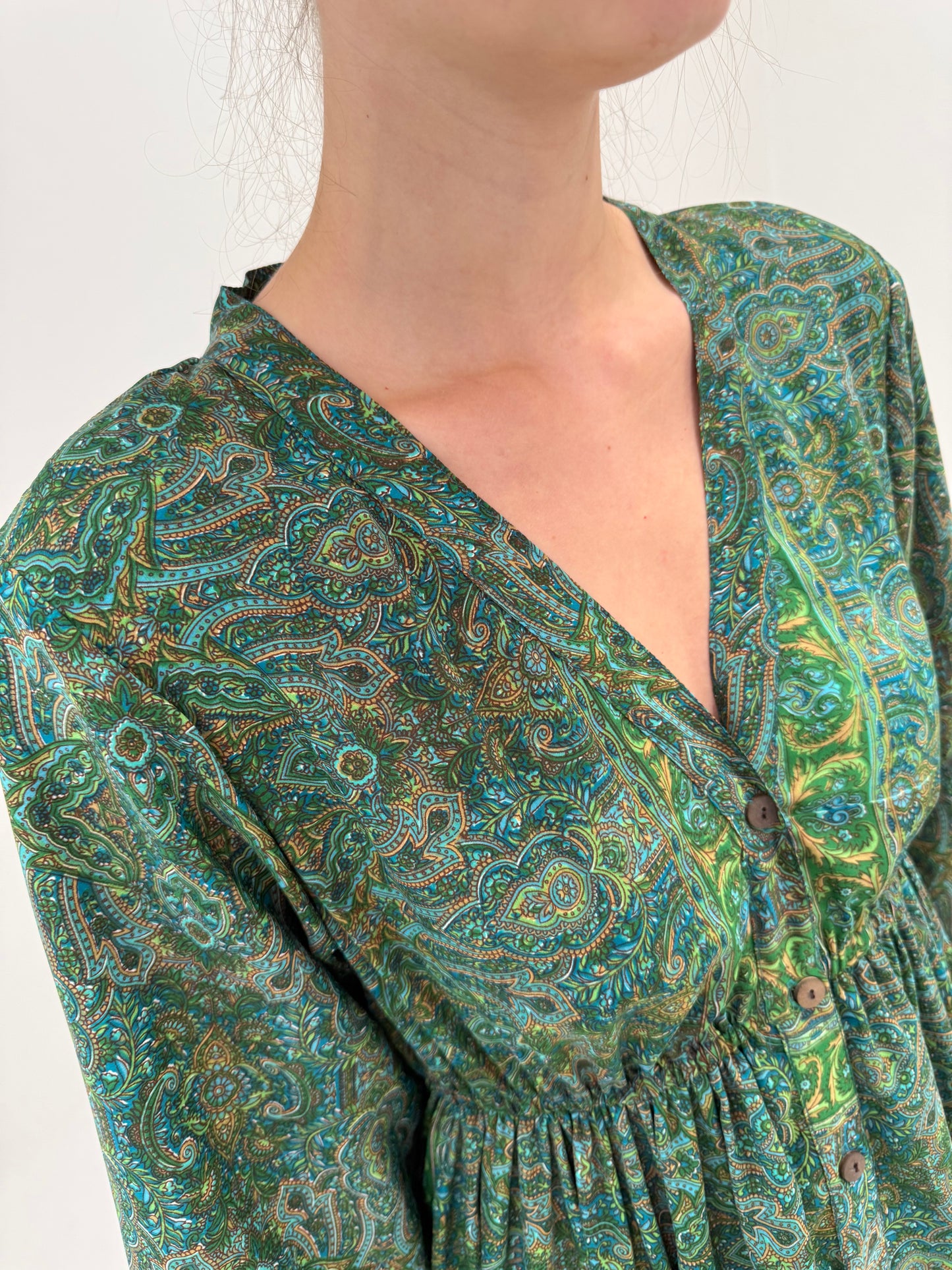Rochie maxi boho tall 70% mătase naturală cu print paisley în nuanțe superbe de verde