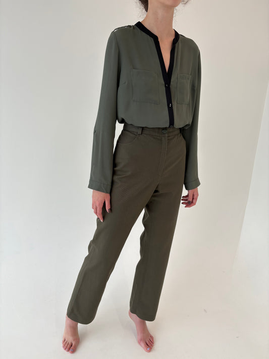 Pantaloni din gabardină kaki de bumbac modelatoare