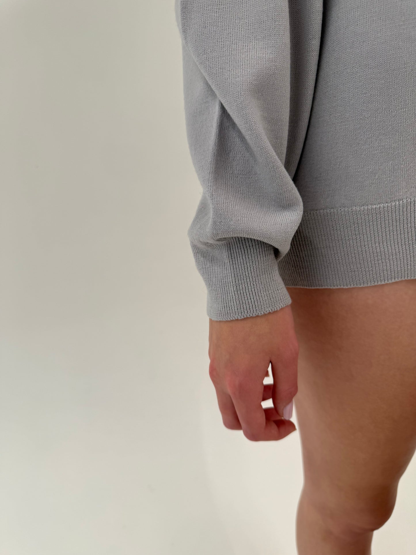 Pulover silver gray din lana merino extrafina de gramaj mare în anchior