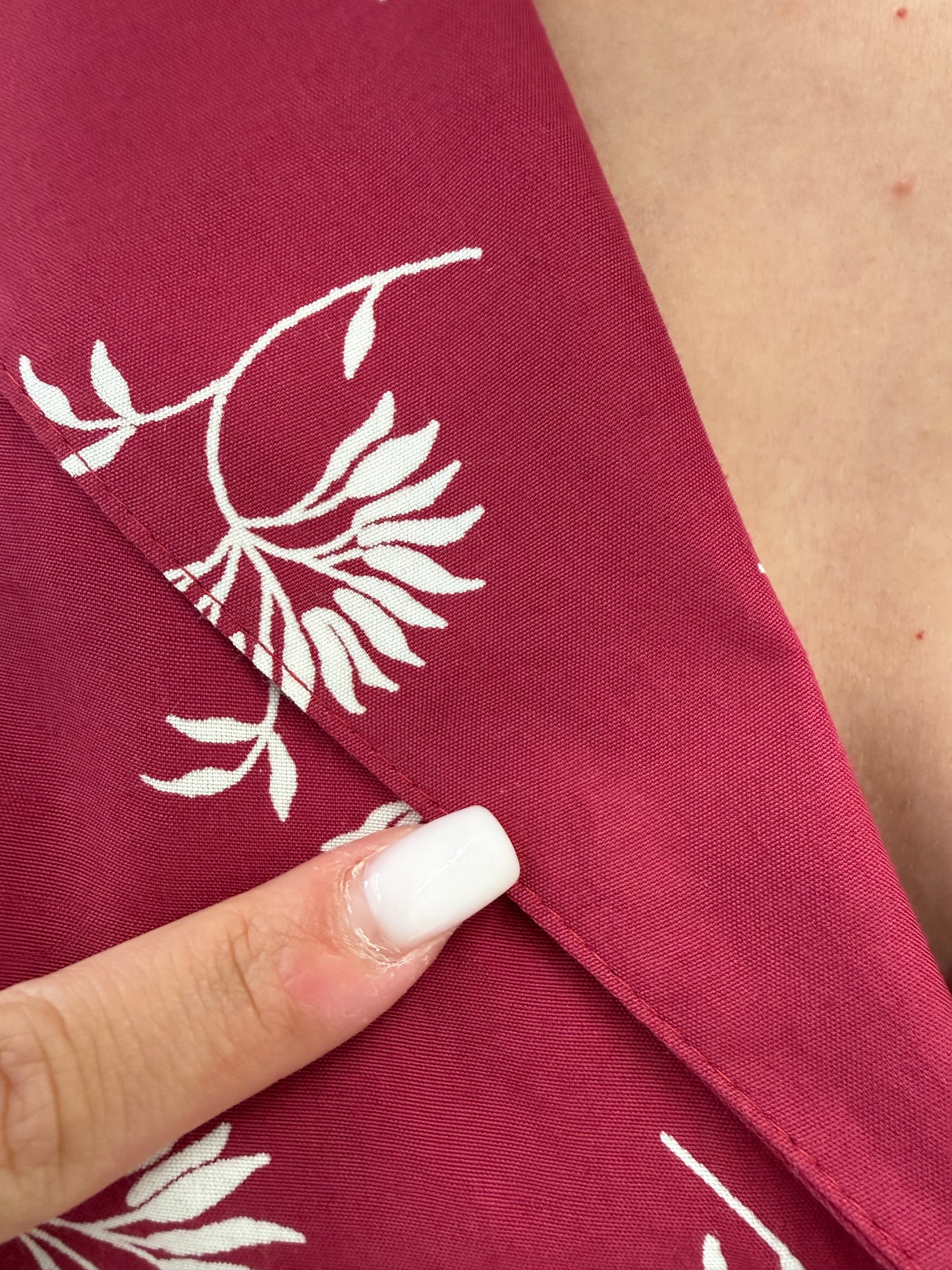 Rochie vintage burgundy super vaporoasă de vară cu print delicat păpădie