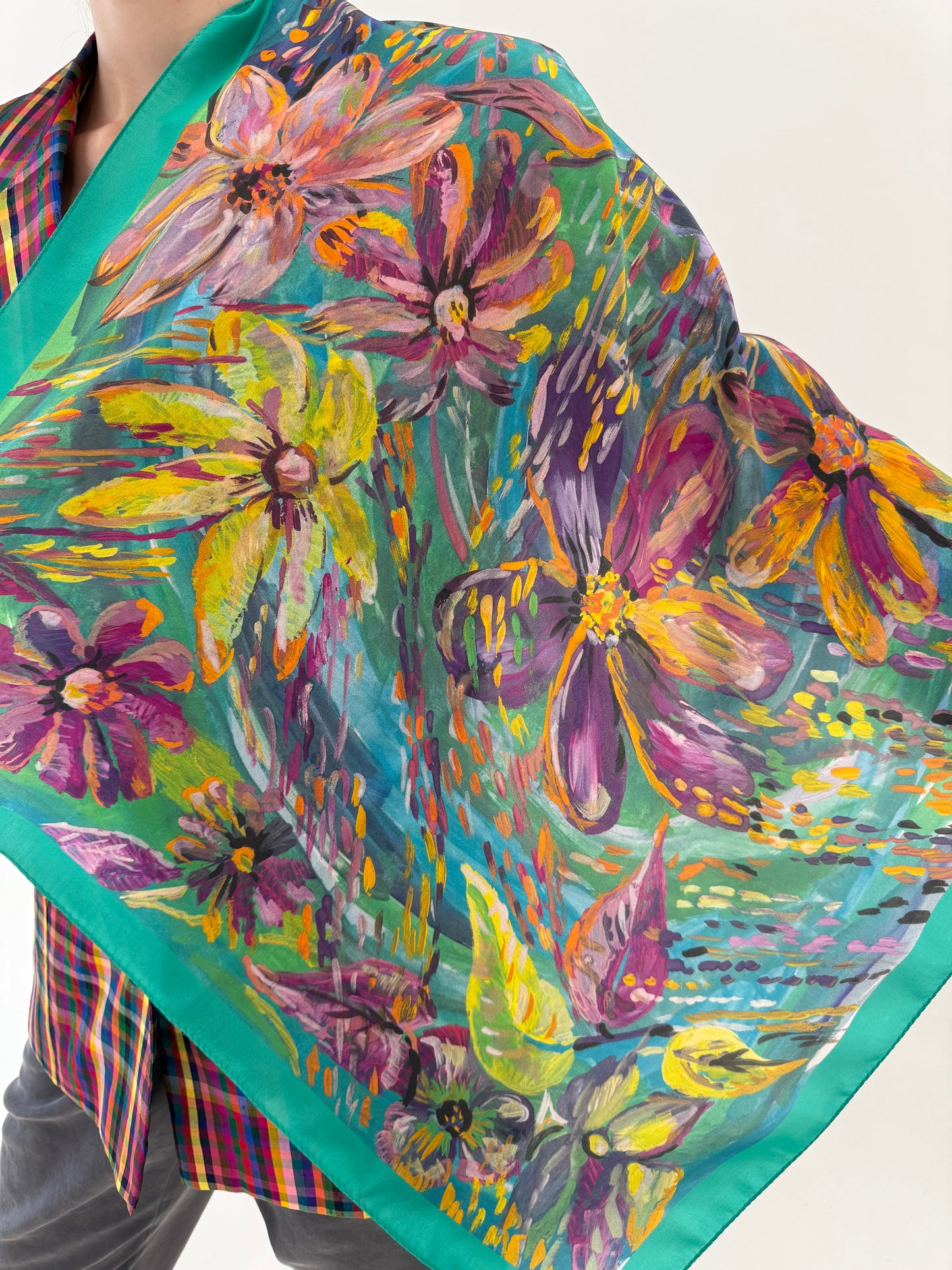 Eșarfă din mătase naturală cu print floral ca pictat superb