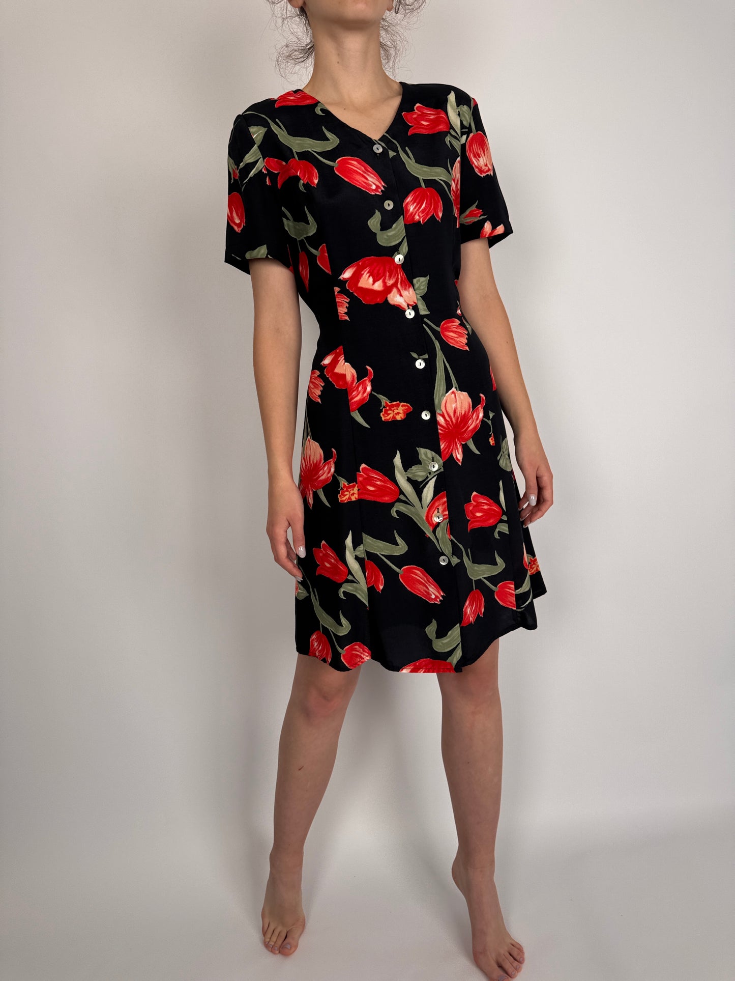 Rochie vintage cubtalie reglabilă și print floral superb cu lalele