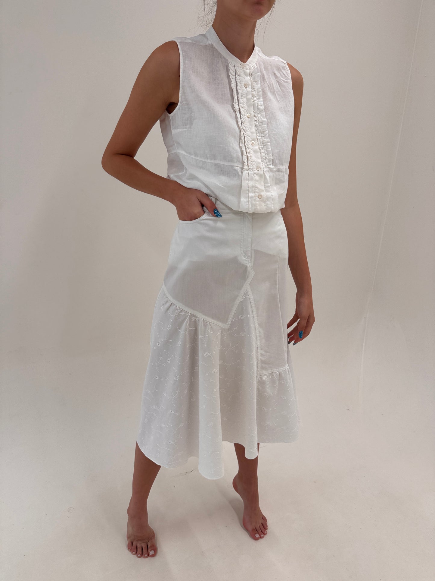 Fustă în croi elaborat de brand luxury vintage italian Krizia midi lung cu broderie anglaise