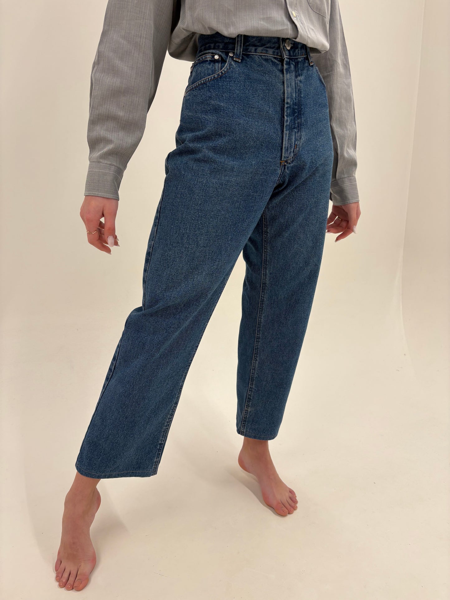 Jeans vintage Valentino clasic wash cu talie înaltă slim straight leg