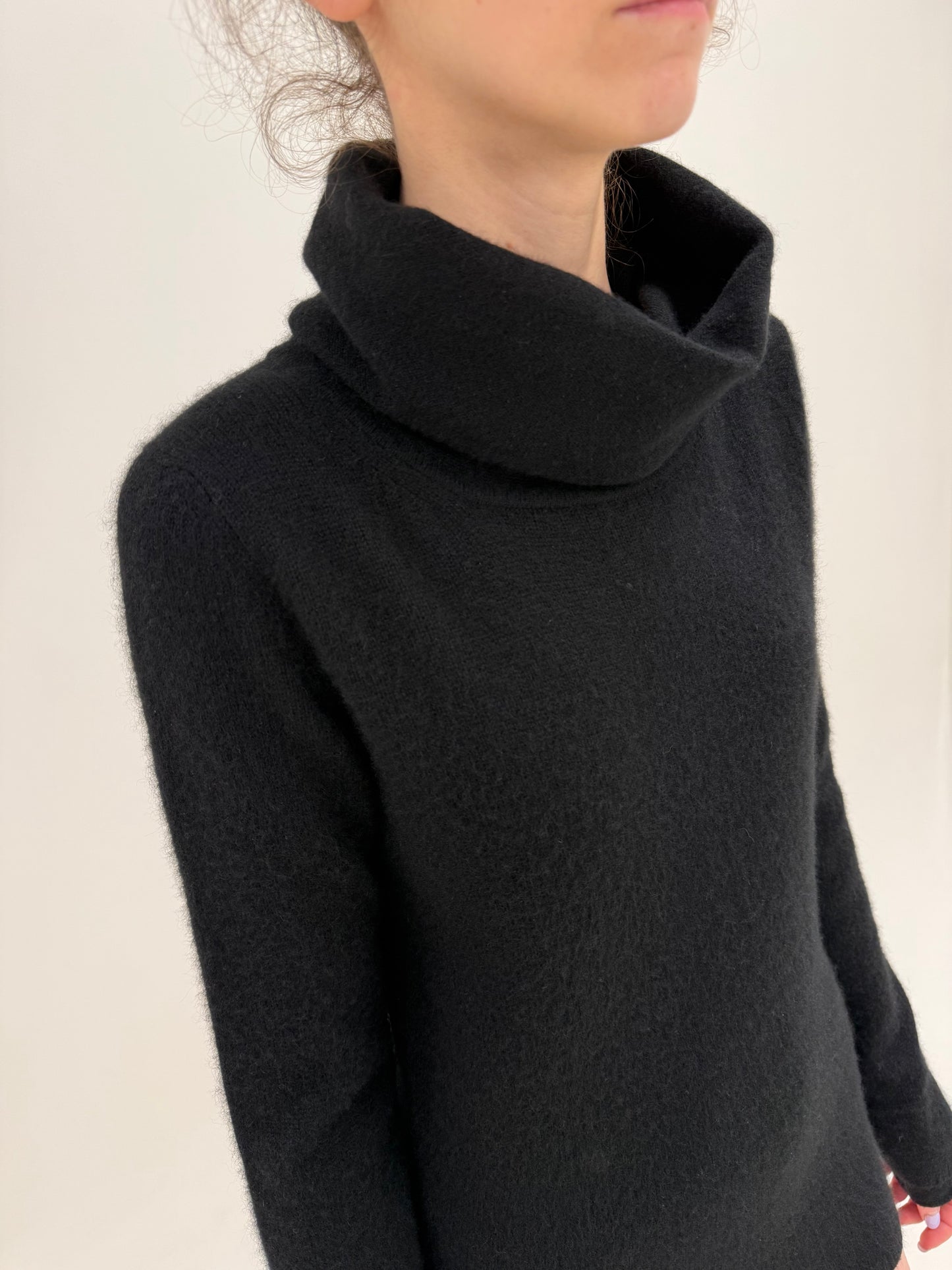 Maleta neagră din cașmir multiply