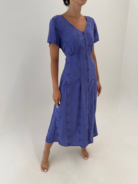 Rochie maxi lavandă din bumbac excepțional integral brodat cu talie reglabilă