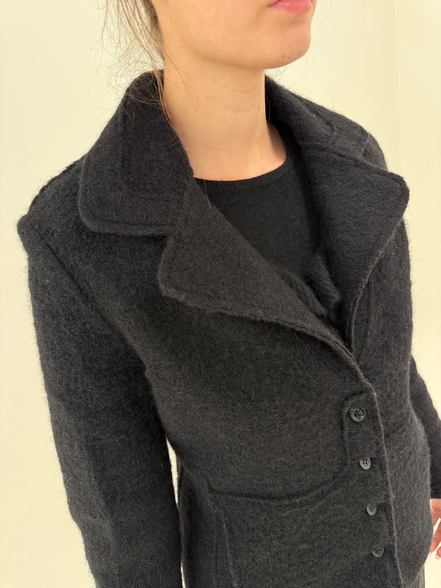 Sacou negru cambrat italian din boiled wool