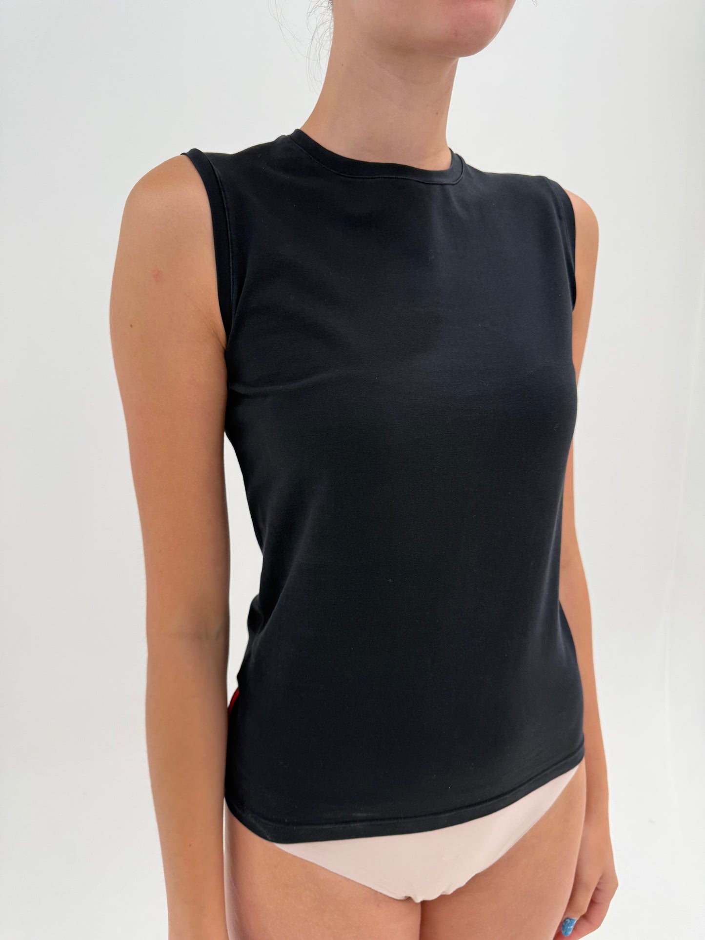 Tricou Prada negru din bumbac cu modelator excepțional cu logoul discret al brandului