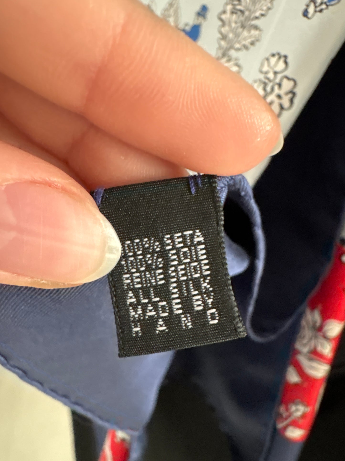 Eșarfă XL din mătase naturală baby Blue în combinație clasică de culori