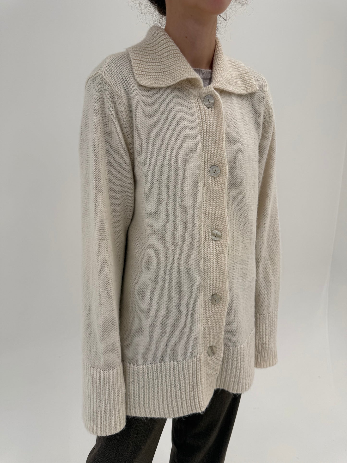 Cardigan lung butter white italian din alpaka și baby alpaka multiply