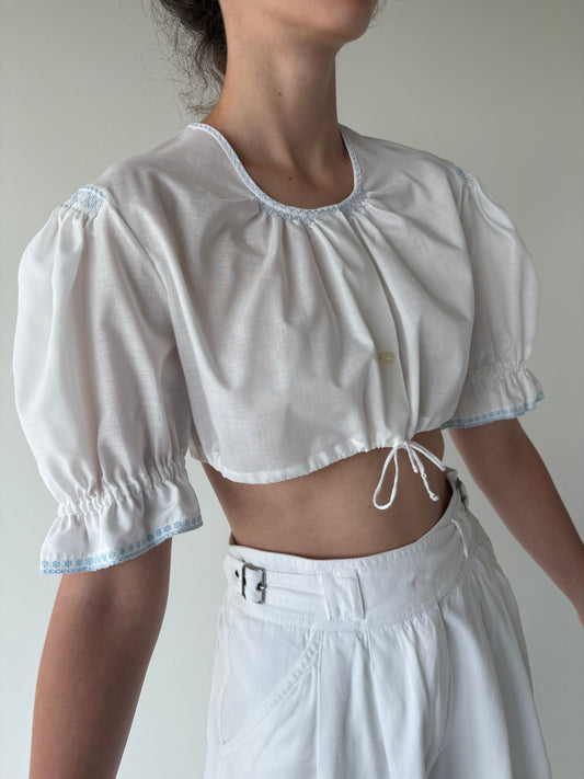 Top vintage din pânză cu broderie si lucrătură manuală baby blue