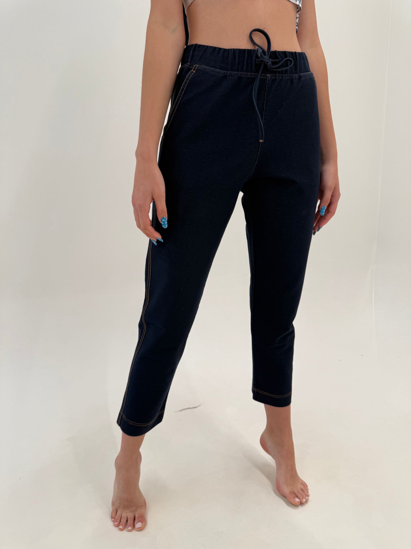 Pantaloni Max Mara din bumbac ca un jeans elastic și croi casual