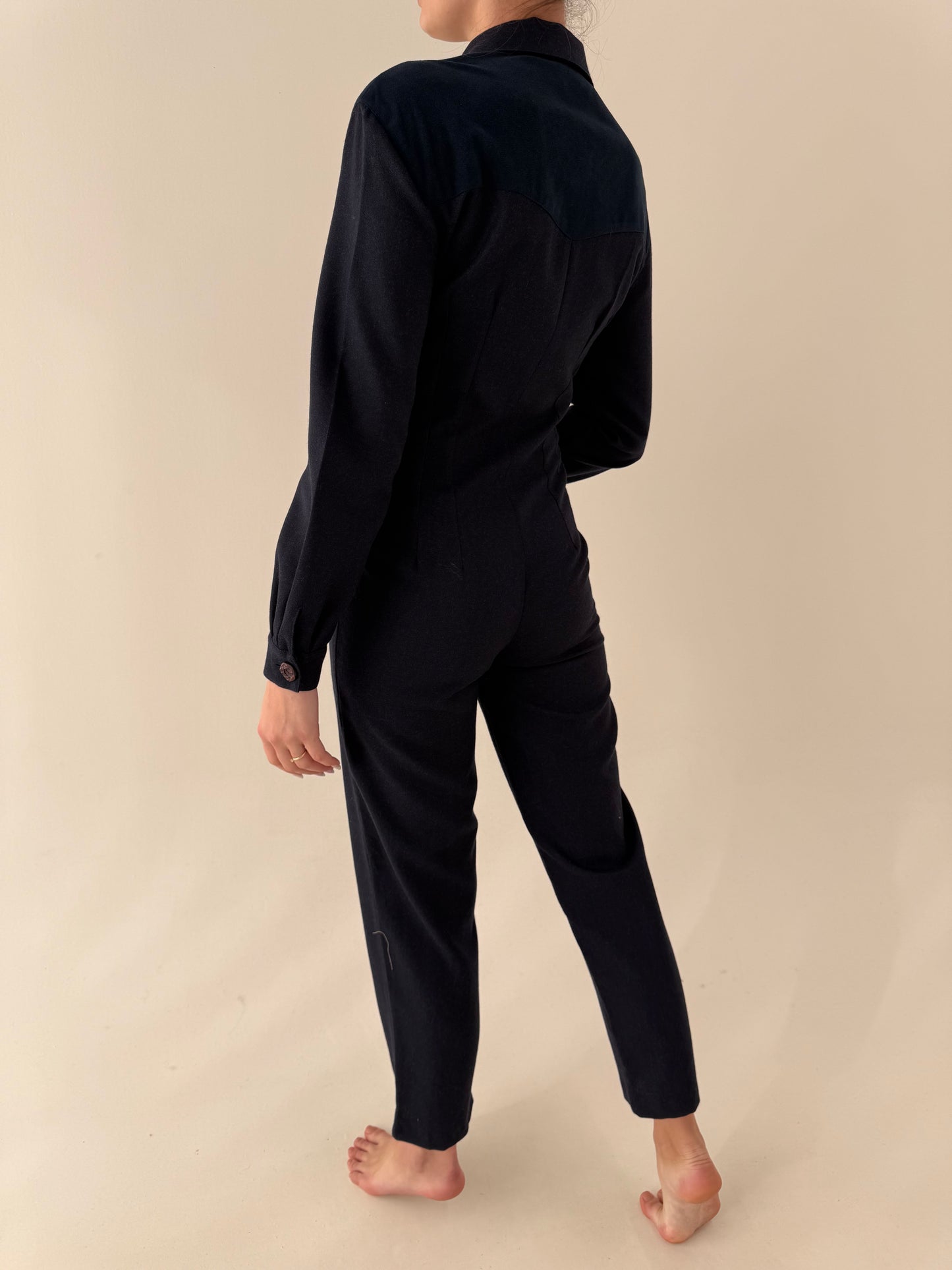 Salopetă tall tip sacou dark blue cu talie ultra înaltă marcată și închidere dublă