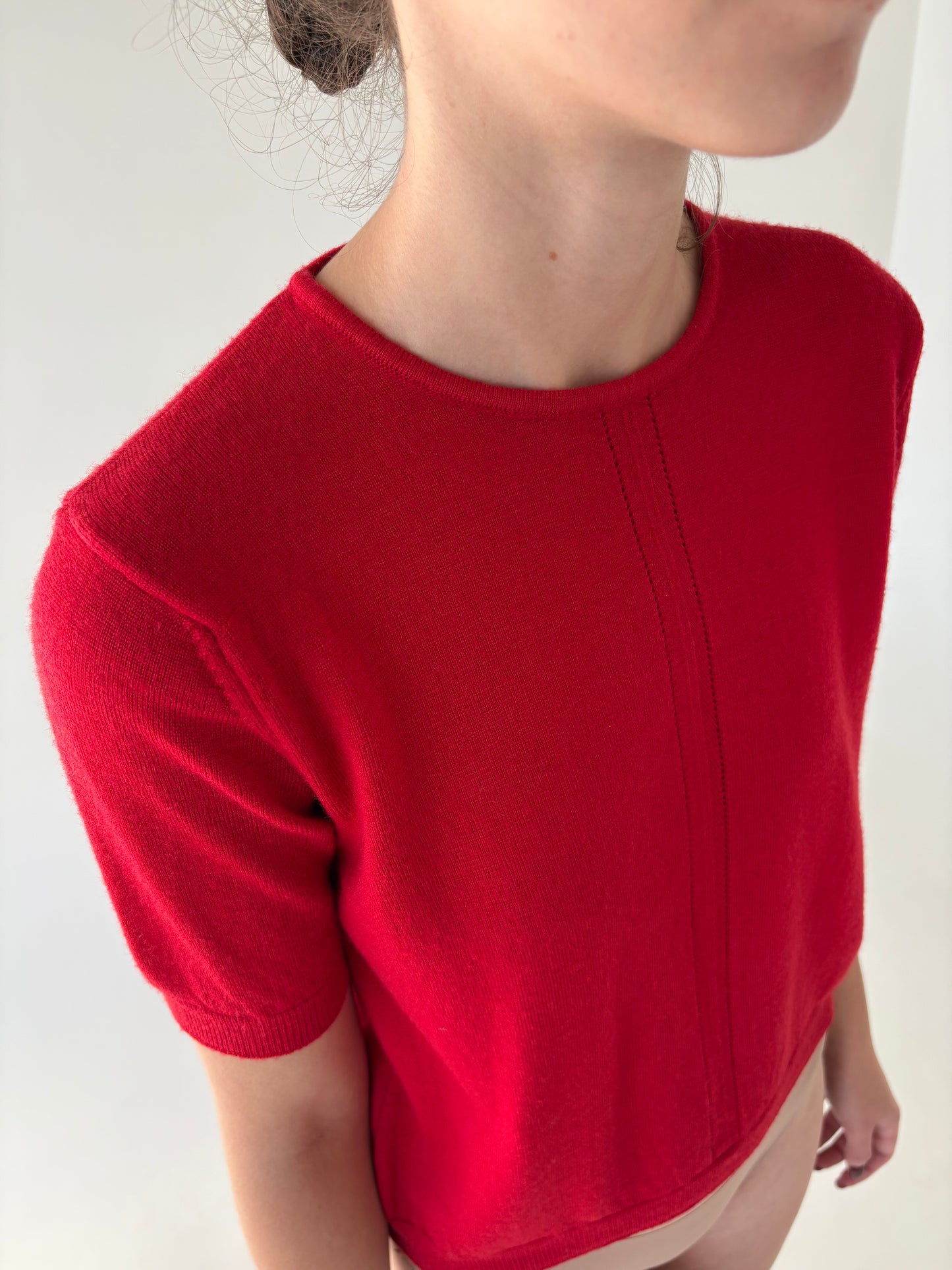 Top cherry red din lana merino extrafina