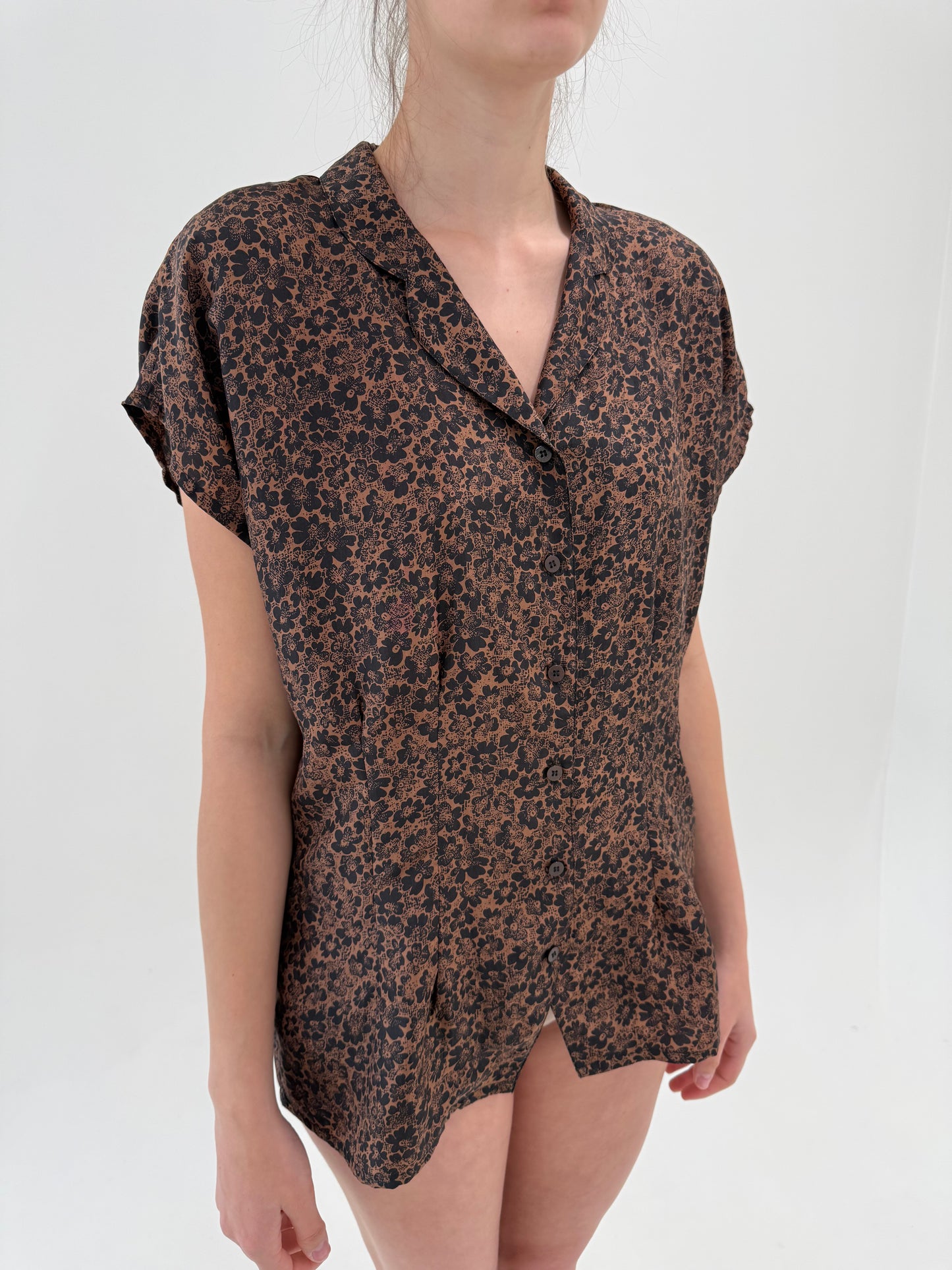 Set vintage din mătase naturală cu top lejer și fustă maxi cu talie elastică