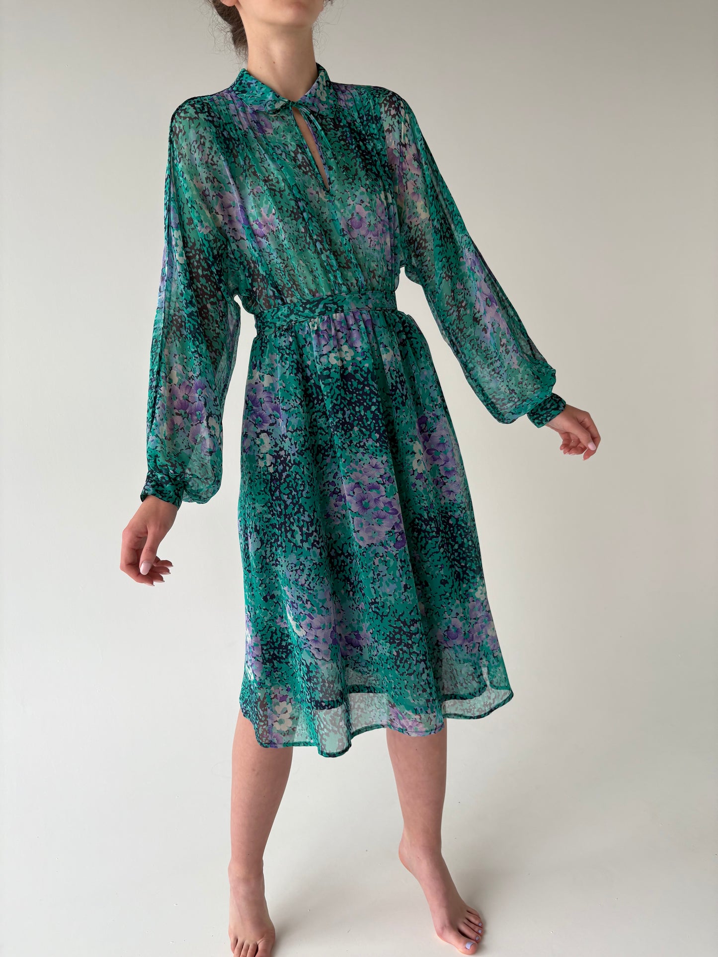 Rochie vintage de excepțională din mătase naturală cu talie reglabilă