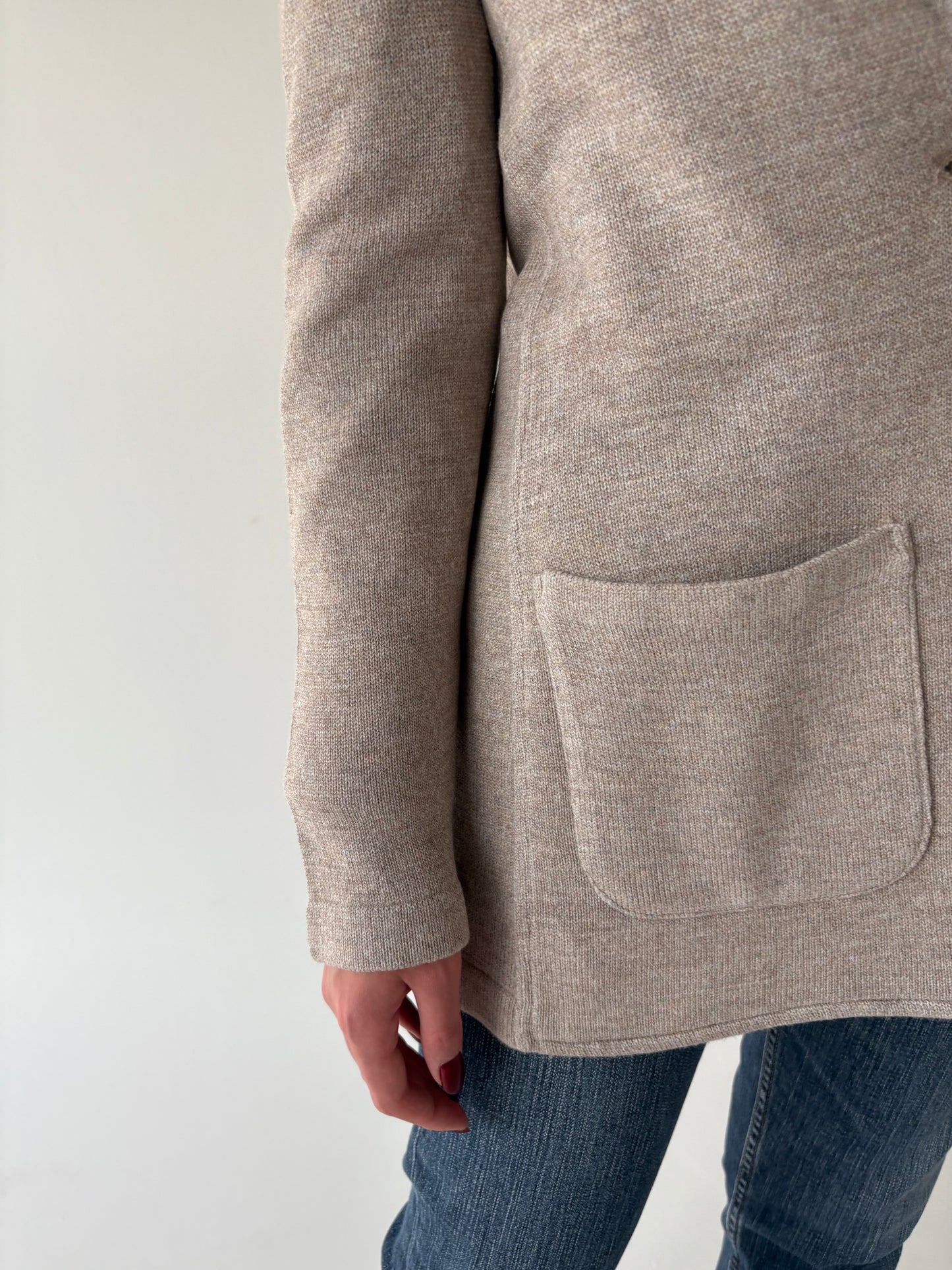 Sacou de brand luxury Madeleine light warm gray din jerse din mix de lana